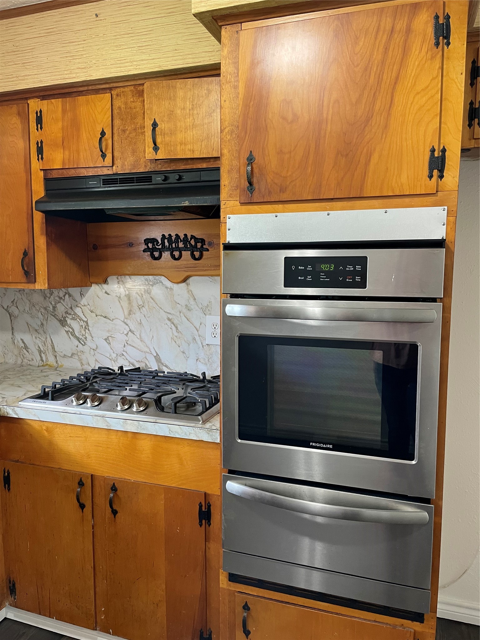 6 N Avenue C Property Photo 7