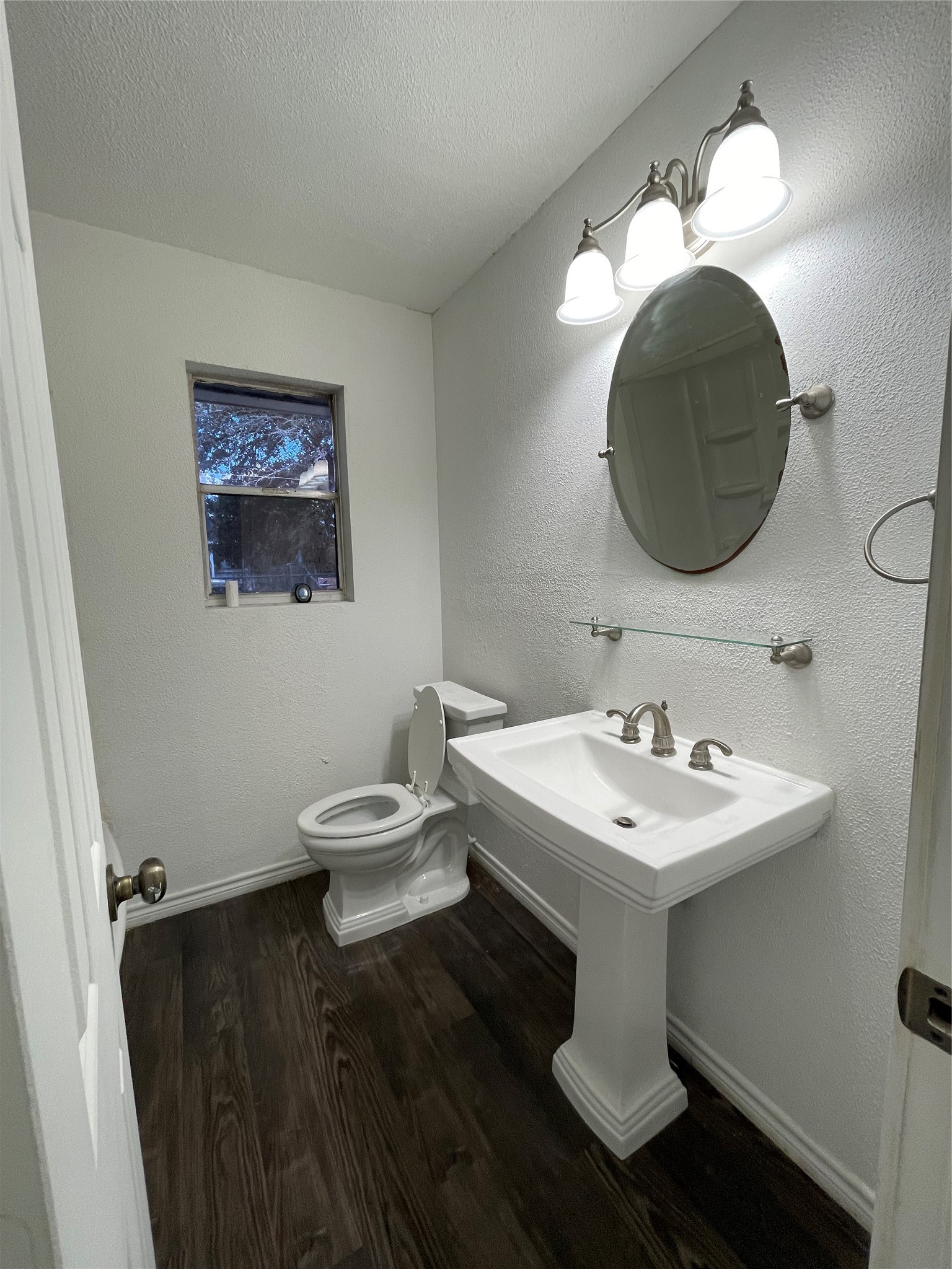 6 N Avenue C Property Photo 11