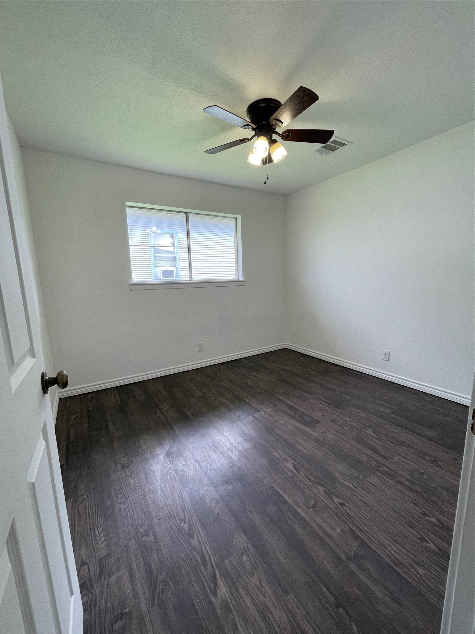 6 N Avenue C Property Photo 16