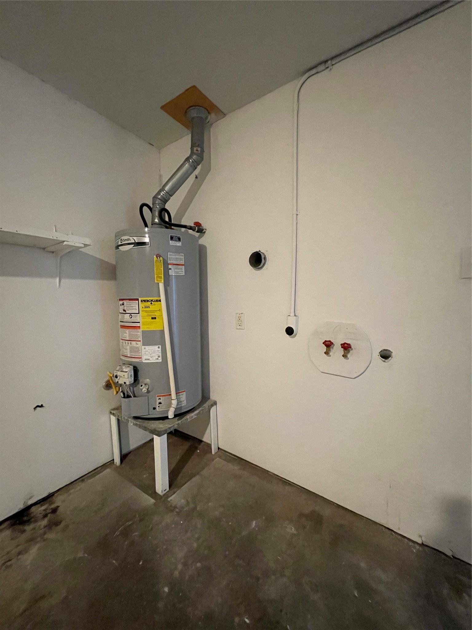 6 N Avenue C Property Photo 18