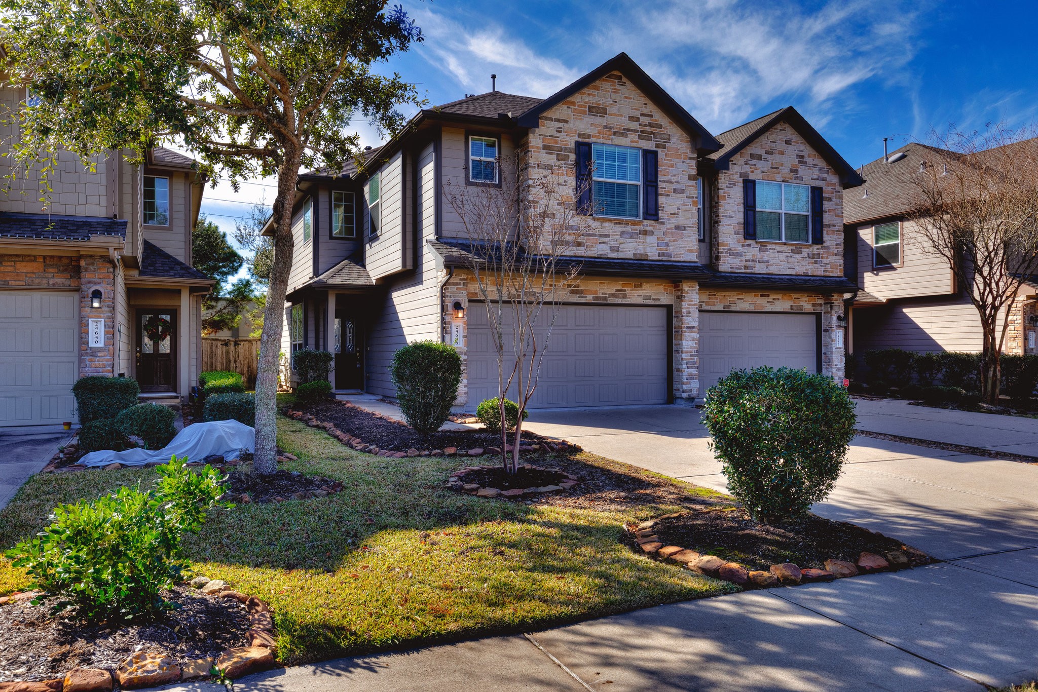 24646 Folkstone Circle Property Photo 1