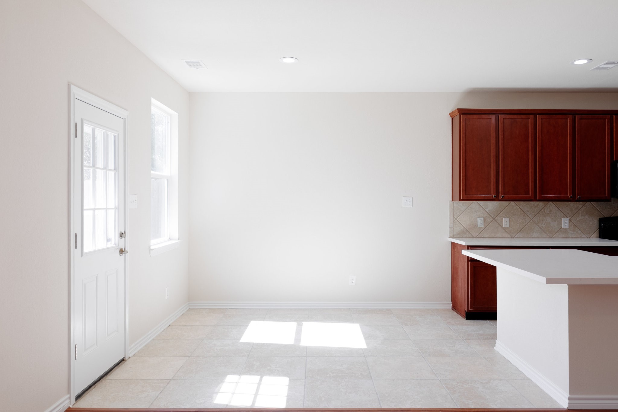 24646 Folkstone Circle Property Photo 5