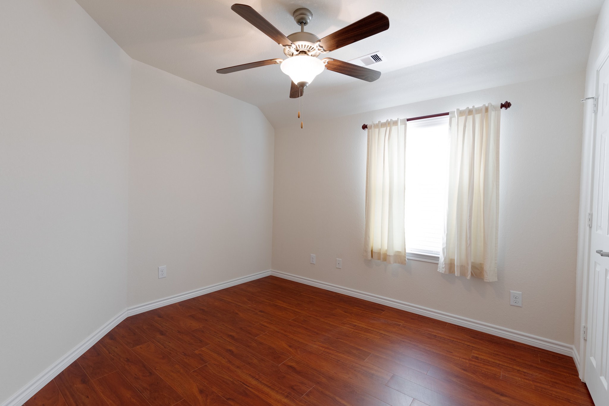24646 Folkstone Circle Property Photo 8