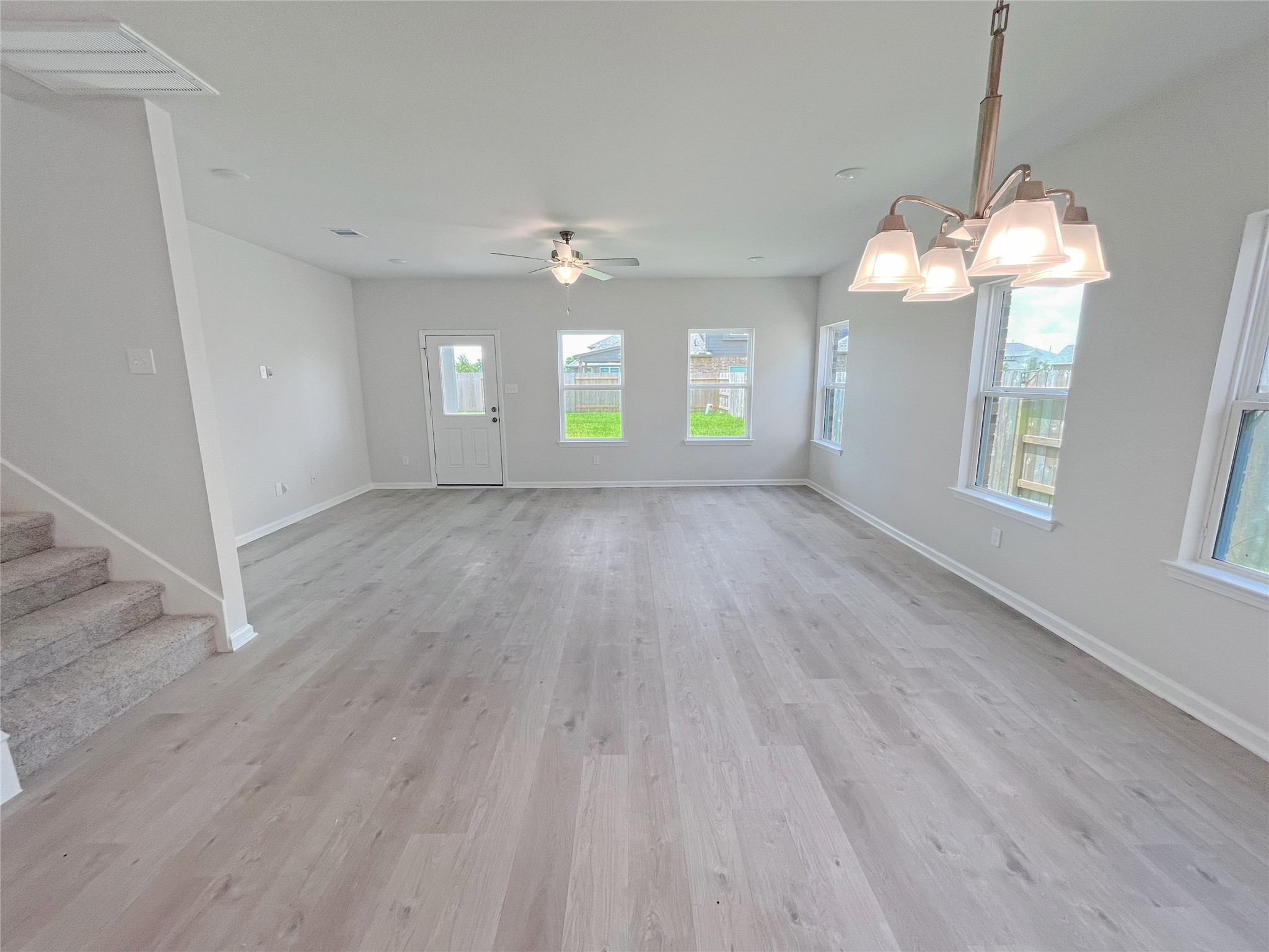 6010 Royal Palm Drive Property Photo 8
