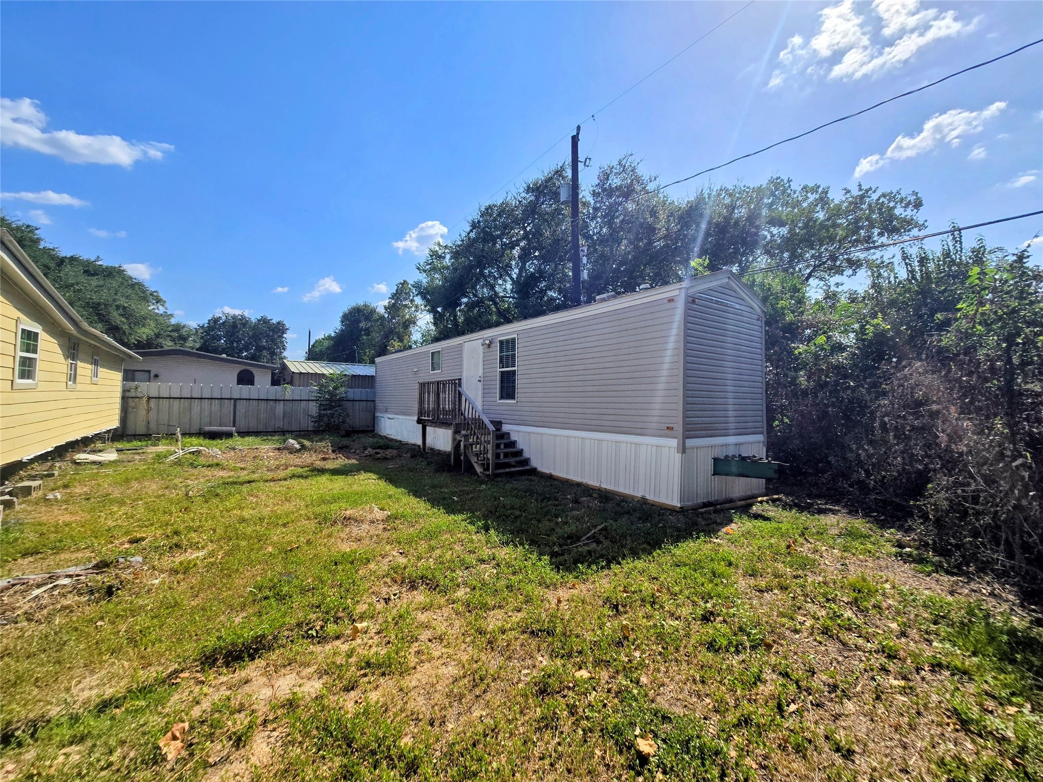12207 Lynda Drive Property Photo 1