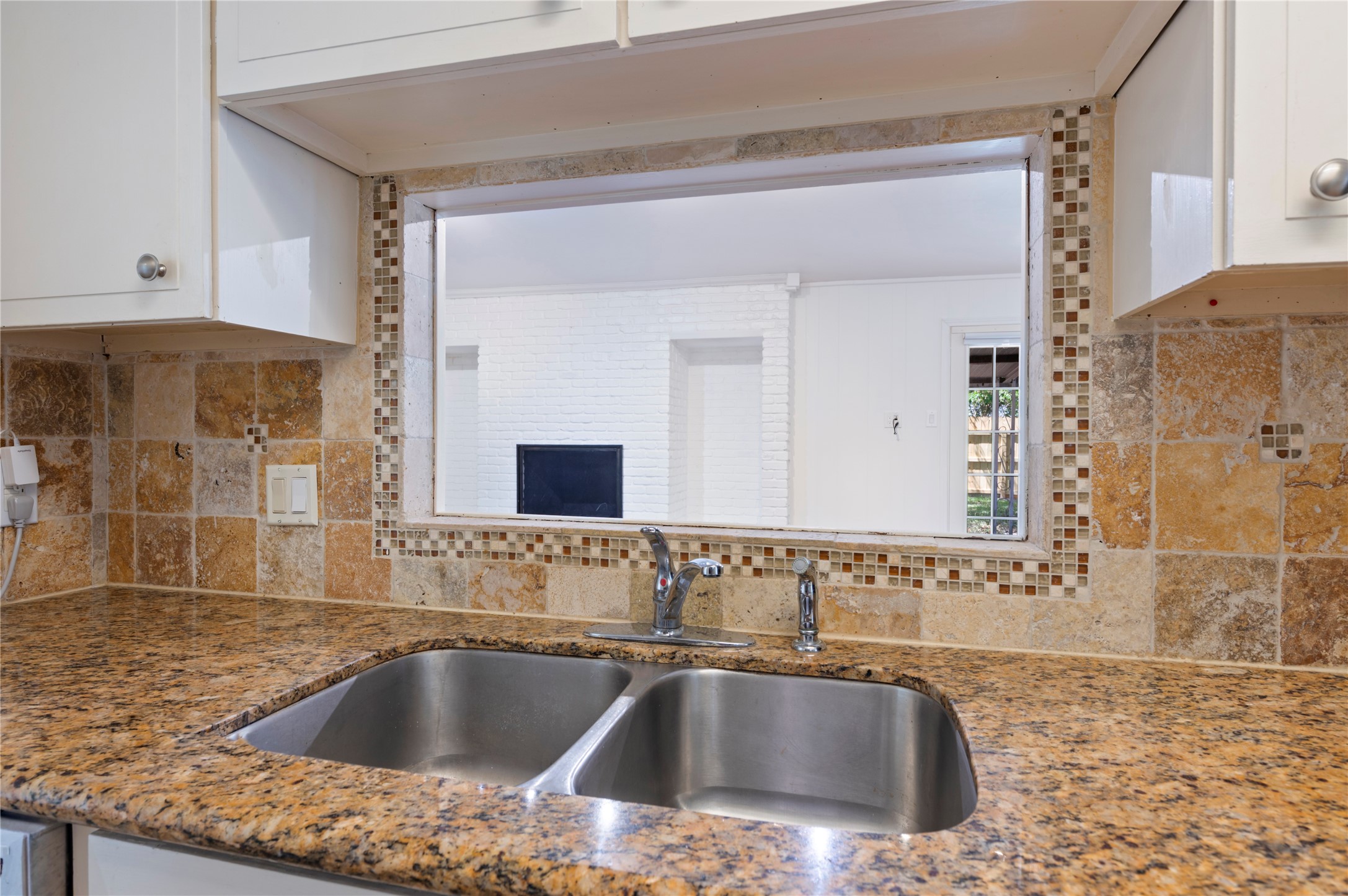 10714 Hillcroft Avenue Property Photo 10