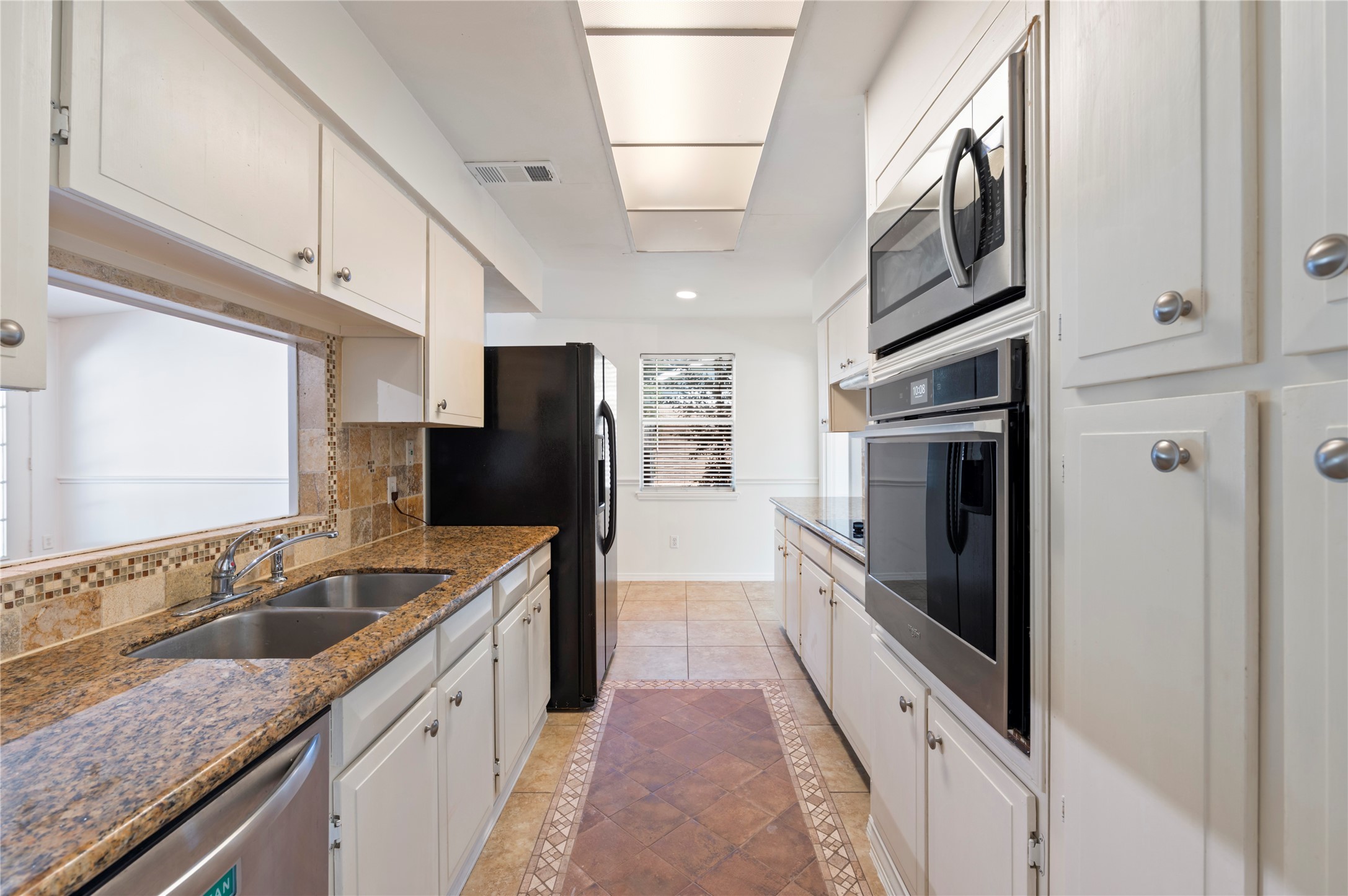 10714 Hillcroft Avenue Property Photo 11