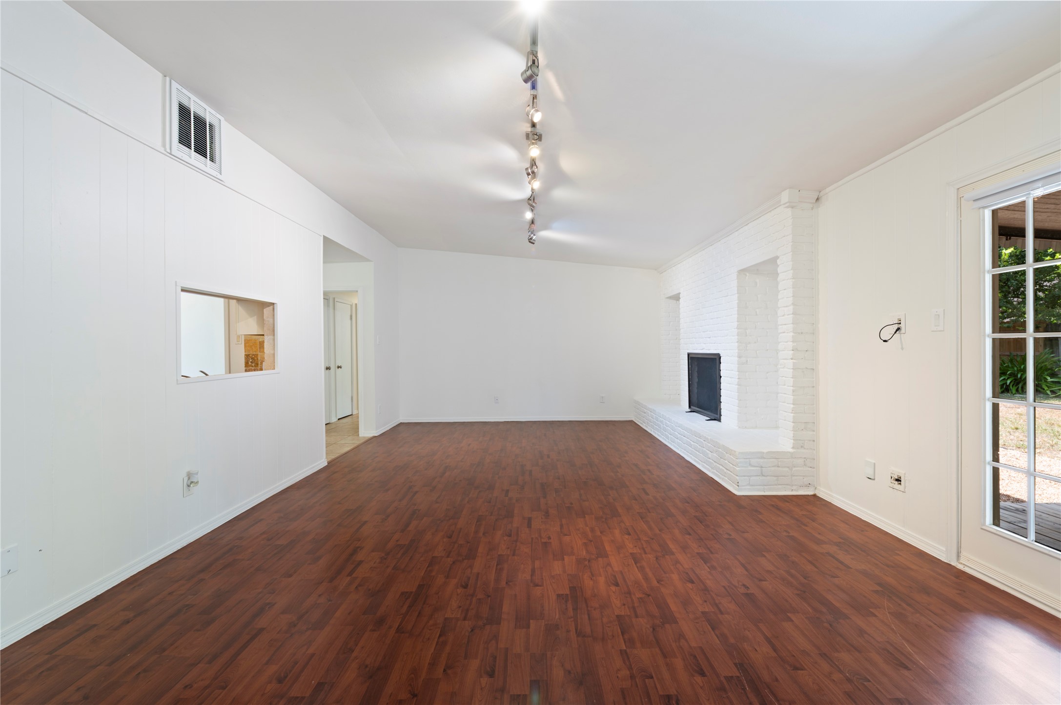 10714 Hillcroft Avenue Property Photo 12