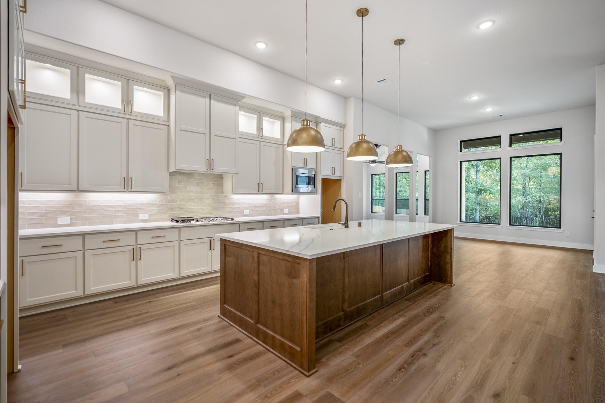 209 Lilac Tree Court Property Photo 6