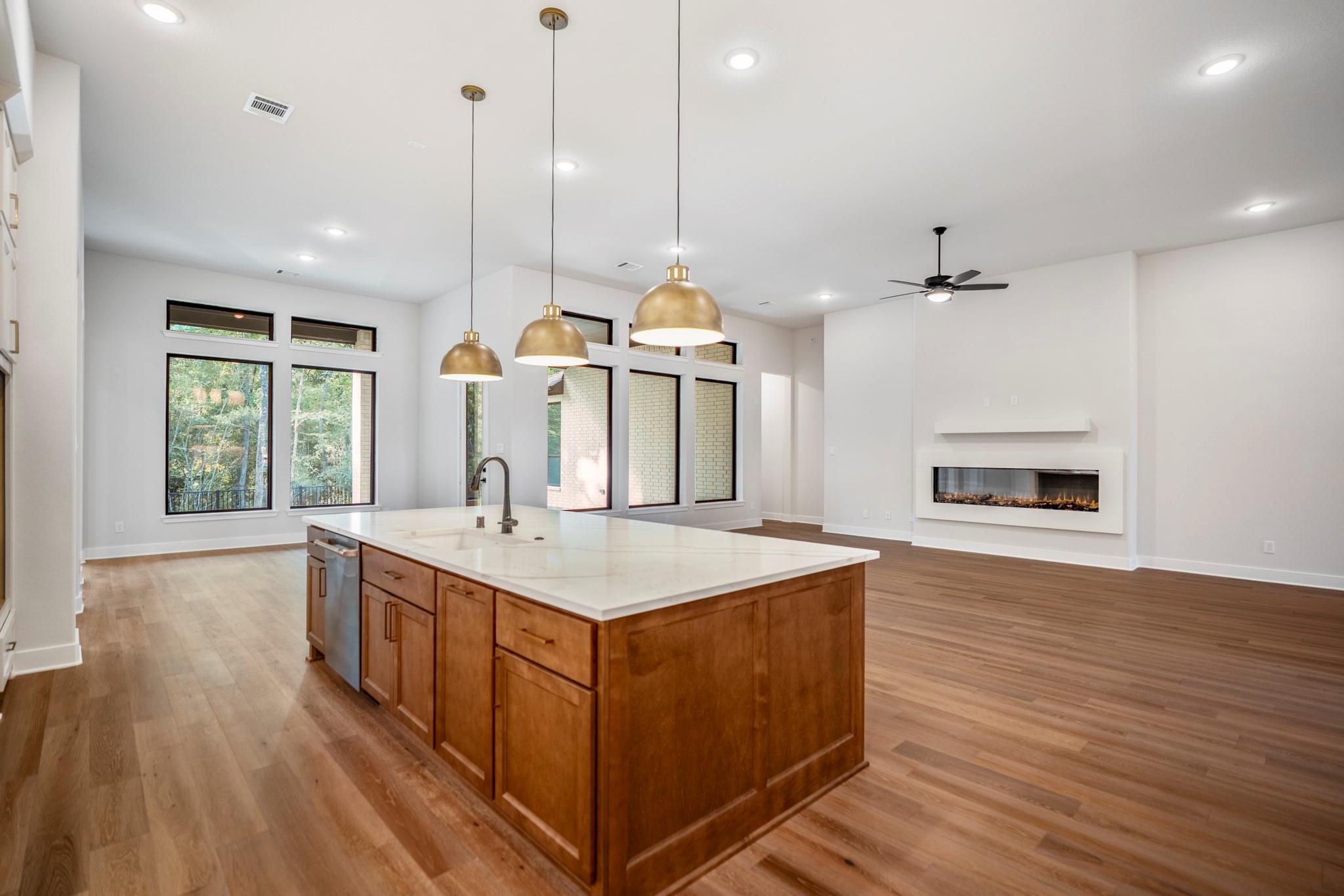 209 Lilac Tree Court, Willis Tx 77318 Property Photo 8