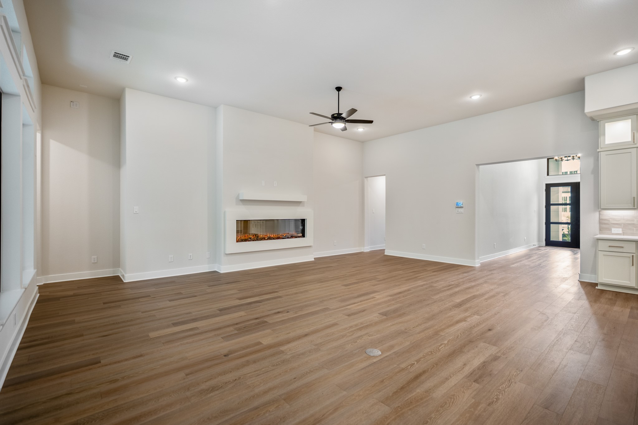 209 Lilac Tree Court Property Photo 12
