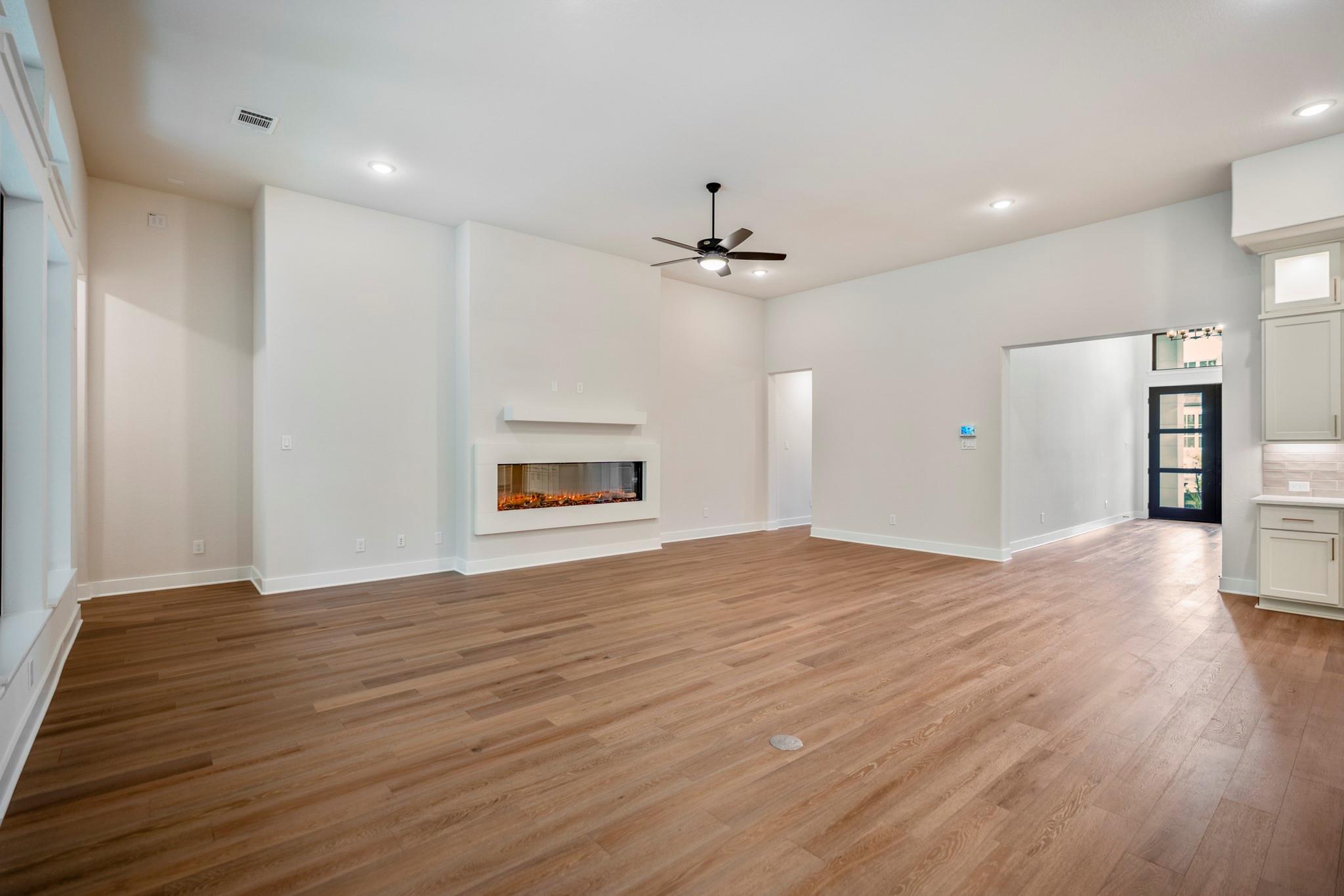 209 Lilac Tree Court, Willis Tx 77318 Property Photo 12