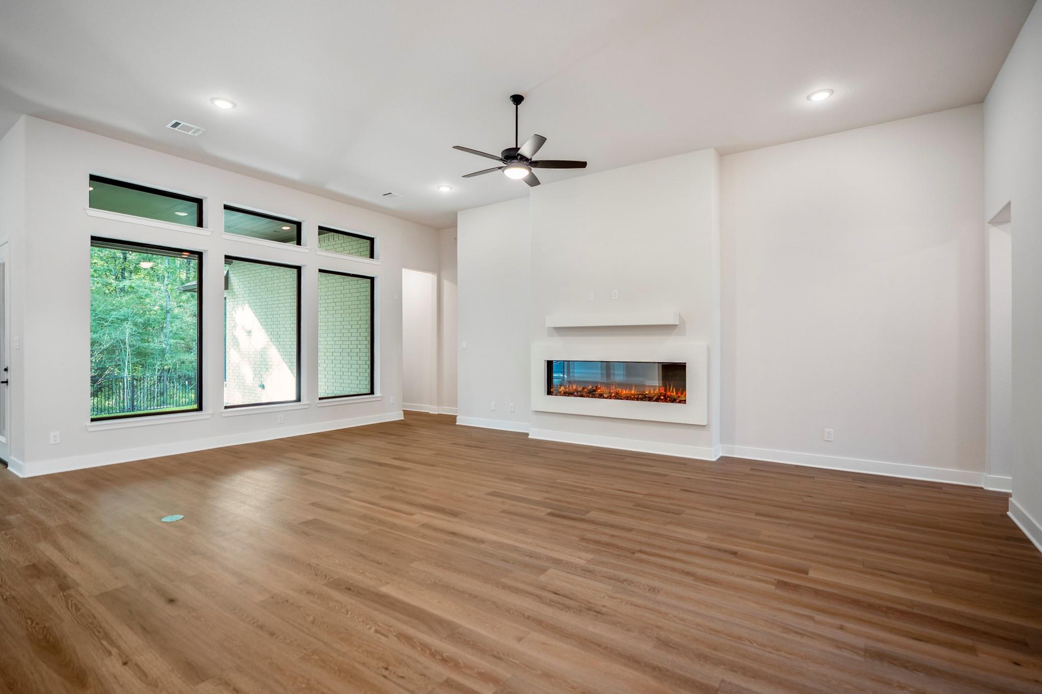 209 Lilac Tree Court, Willis Tx 77318 Property Photo 13