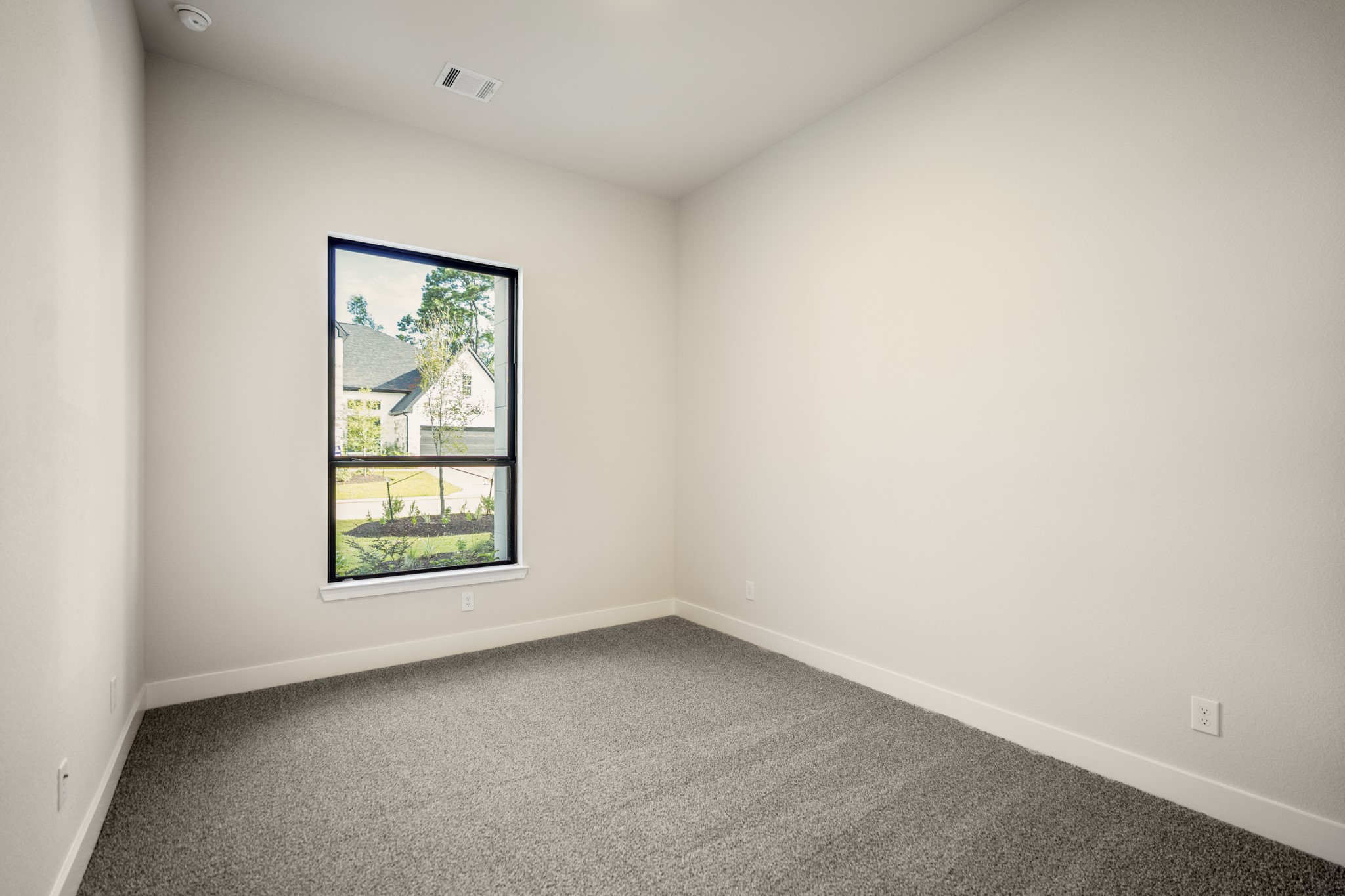 209 Lilac Tree Court Property Photo 27
