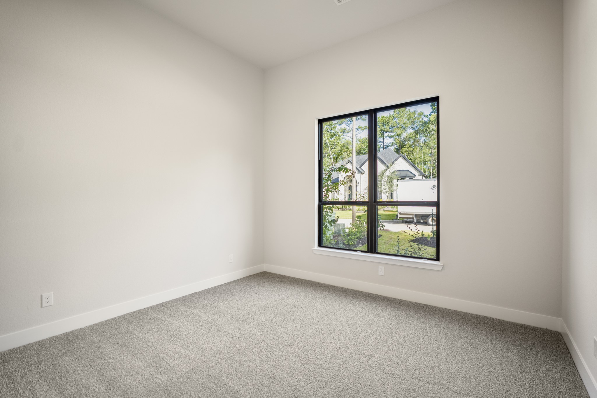 209 Lilac Tree Court Property Photo 29