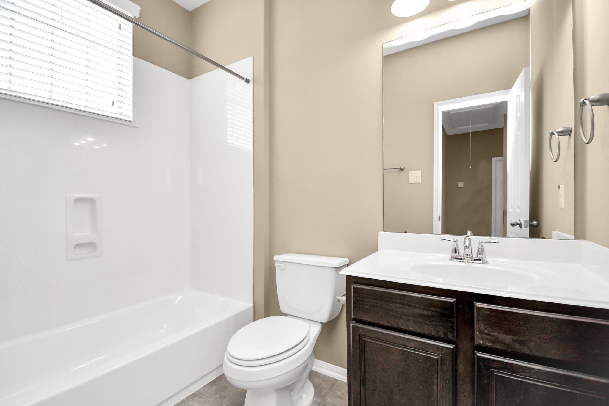 3323 Home Point Drive Property Photo 4