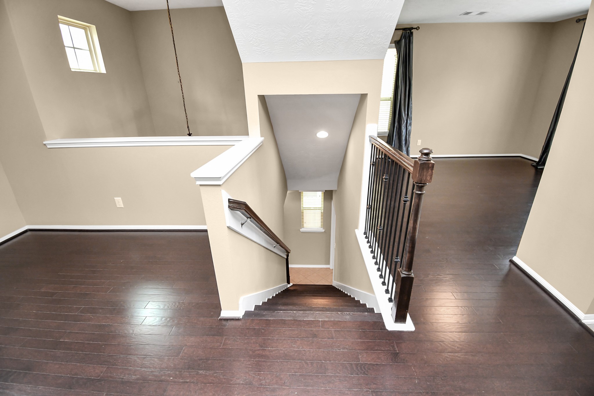 3323 Home Point Drive Property Photo 5