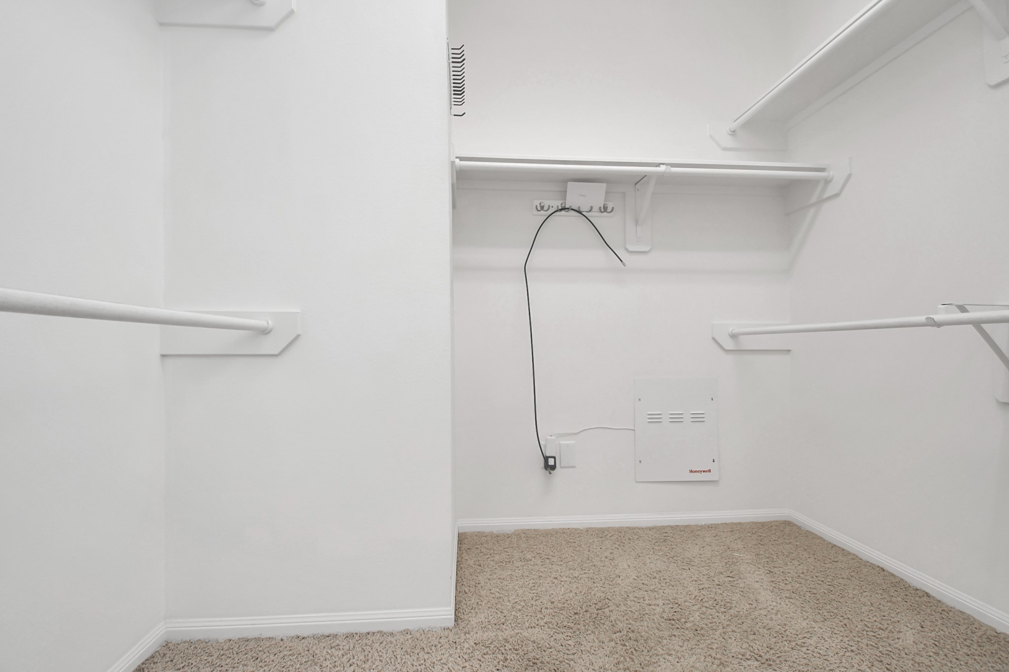 3323 Home Point Drive Property Photo 17