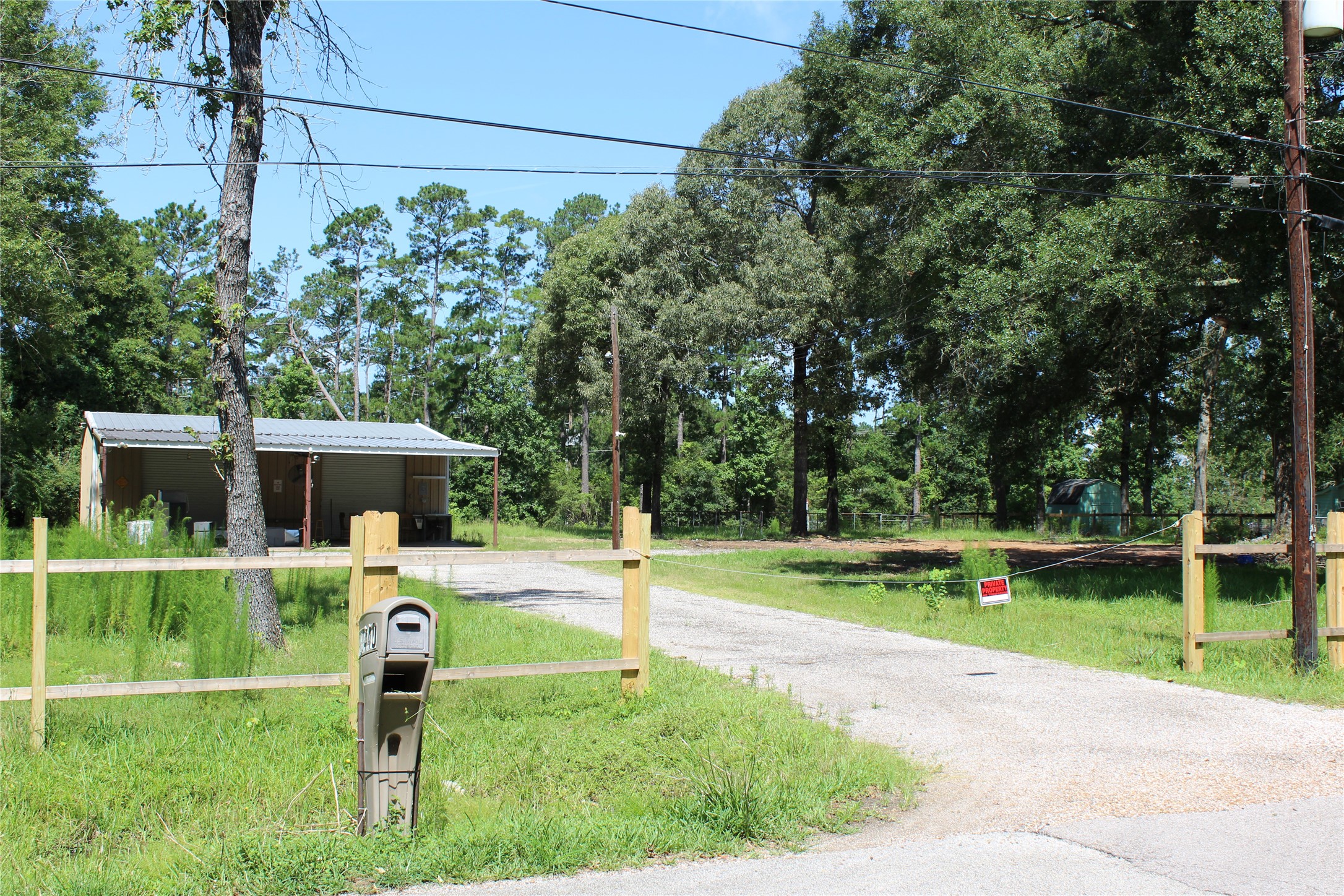 15440 Esther Drive Property Photo 2