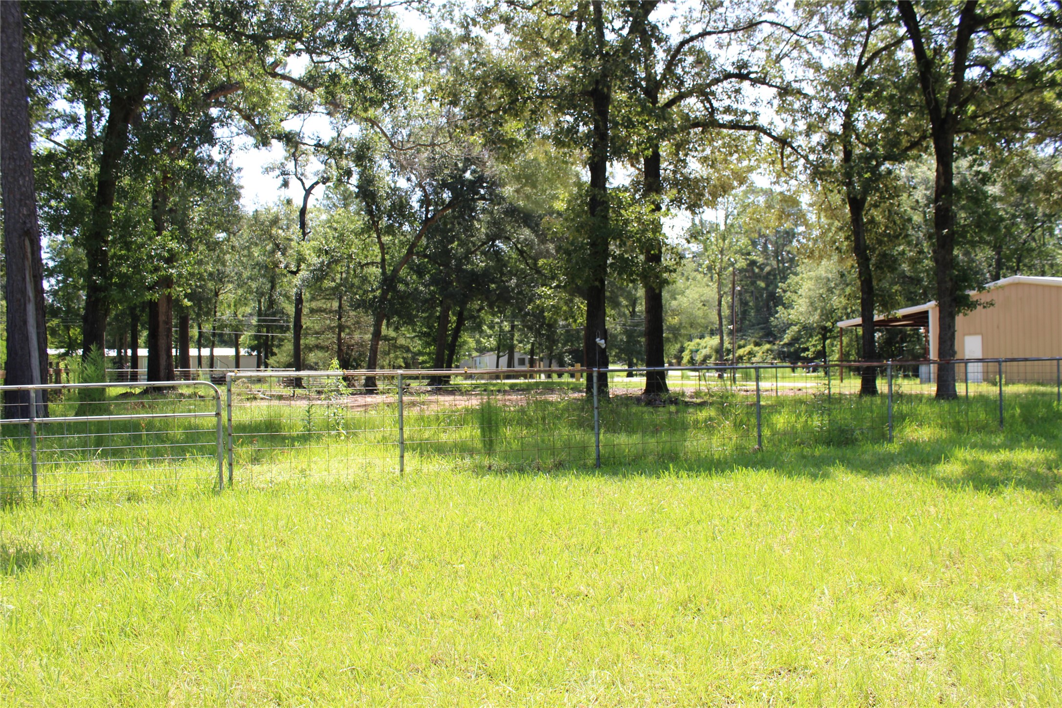 15440 Esther Drive Property Photo 5