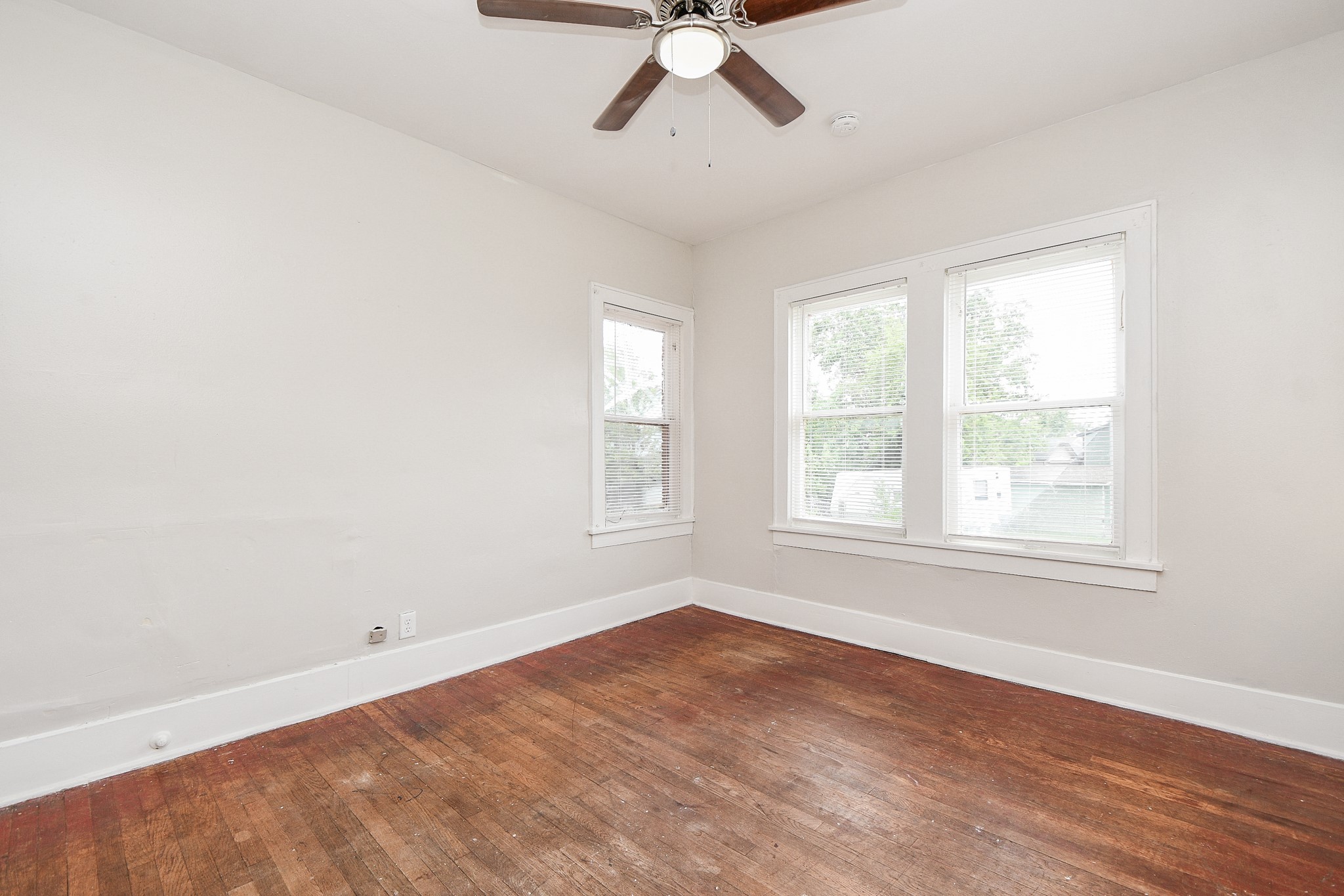 5049 Jefferson Street B Property Photo 26
