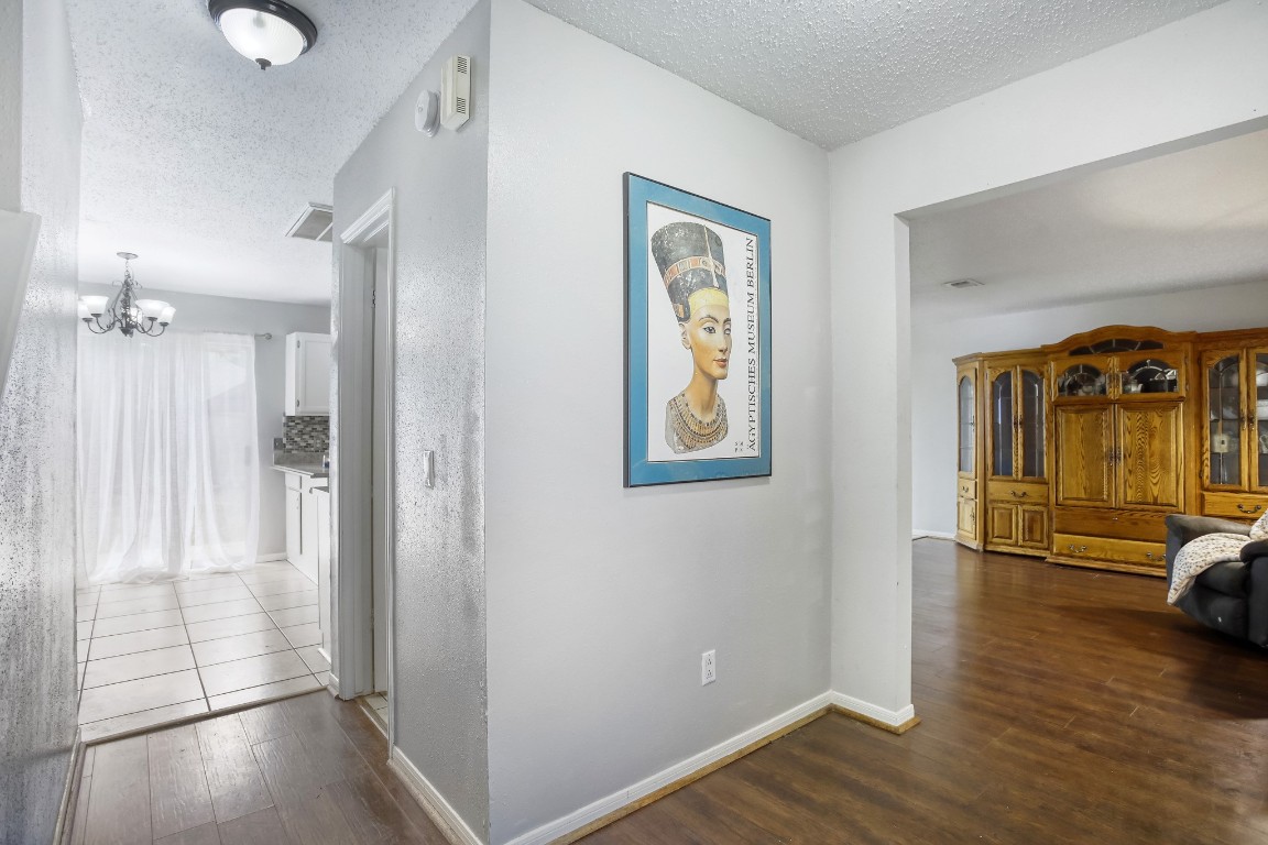 10603 Prospect Hill Drive Property Photo 4