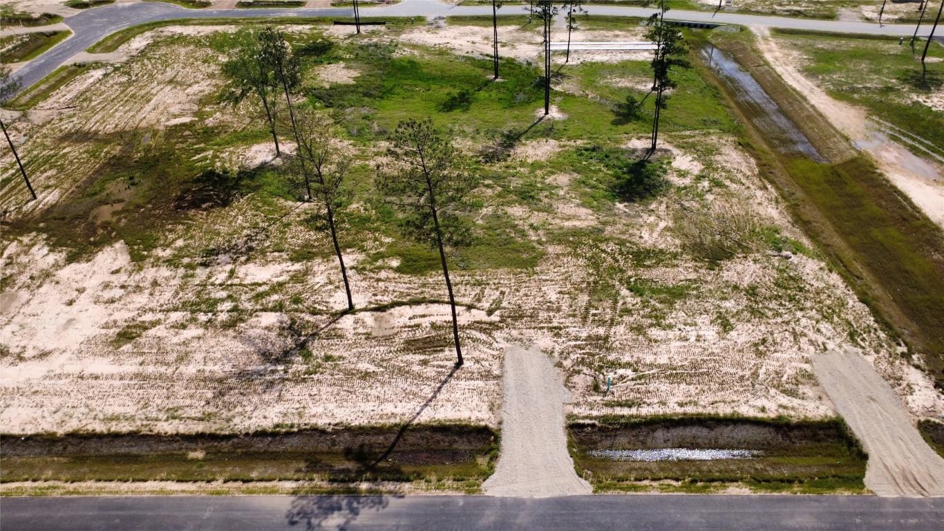 13049 Lewelling Drive Property Photo 2