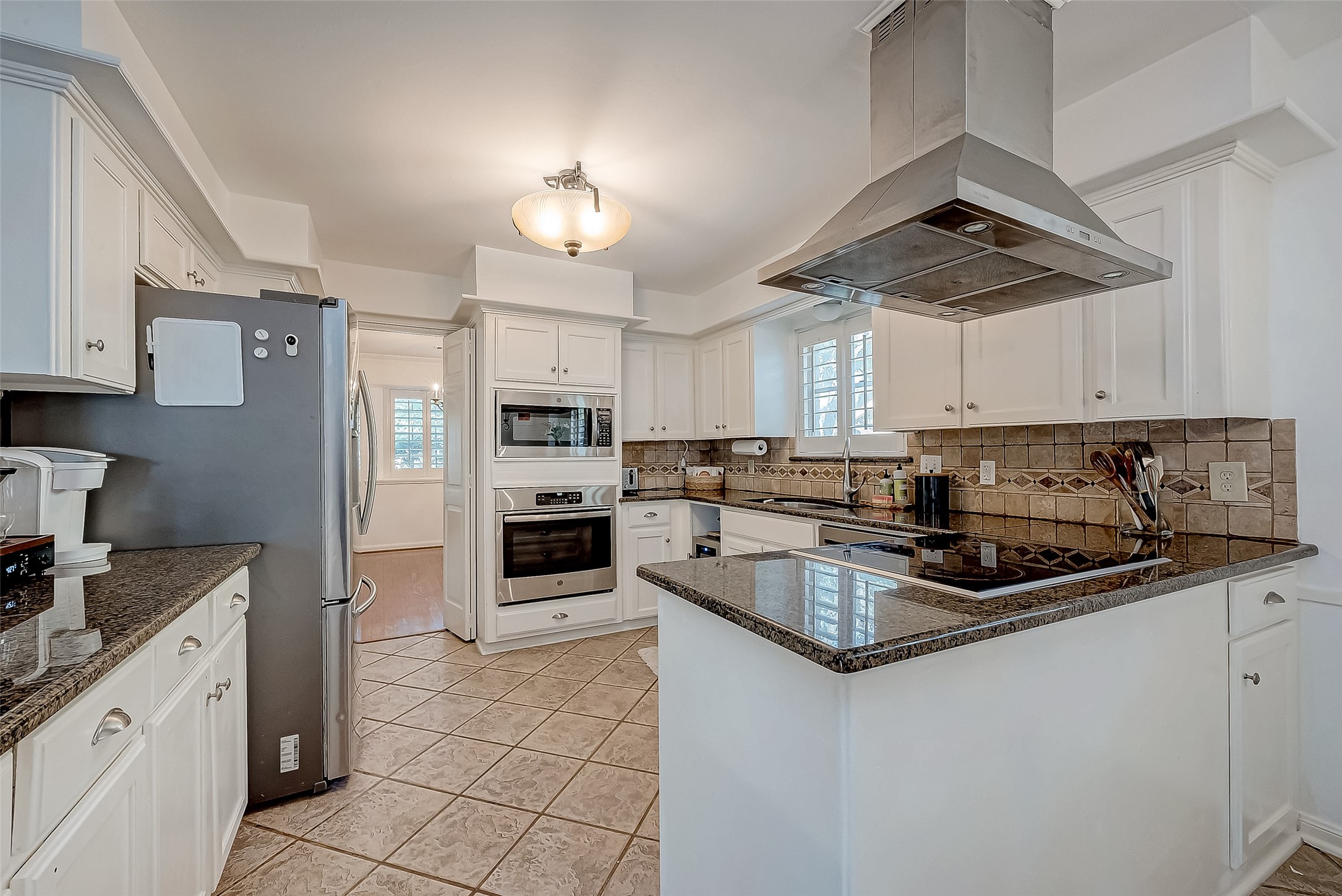 1619 Crystal Hills Drive Property Photo 3