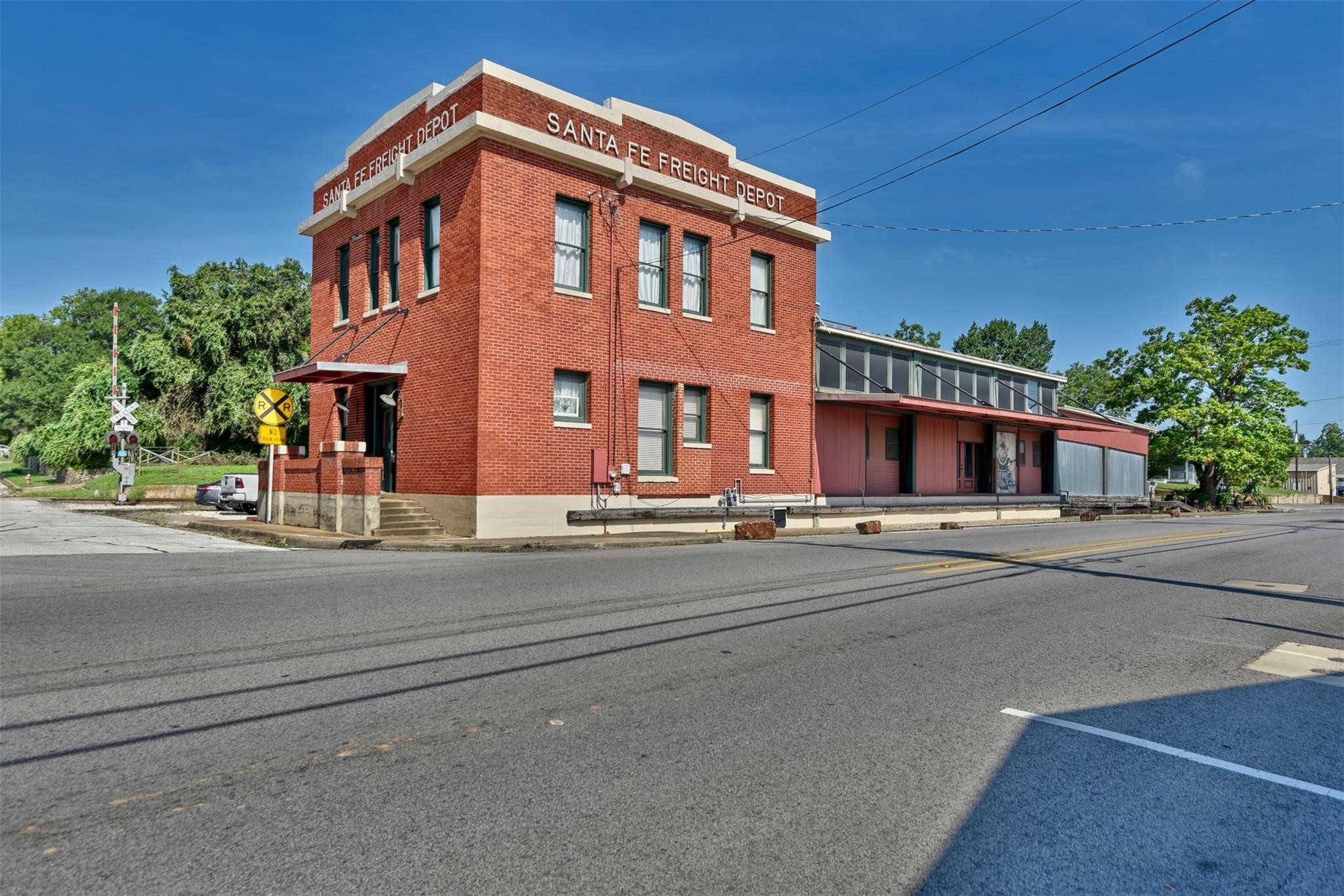214 S Austin Street Property Photo 1