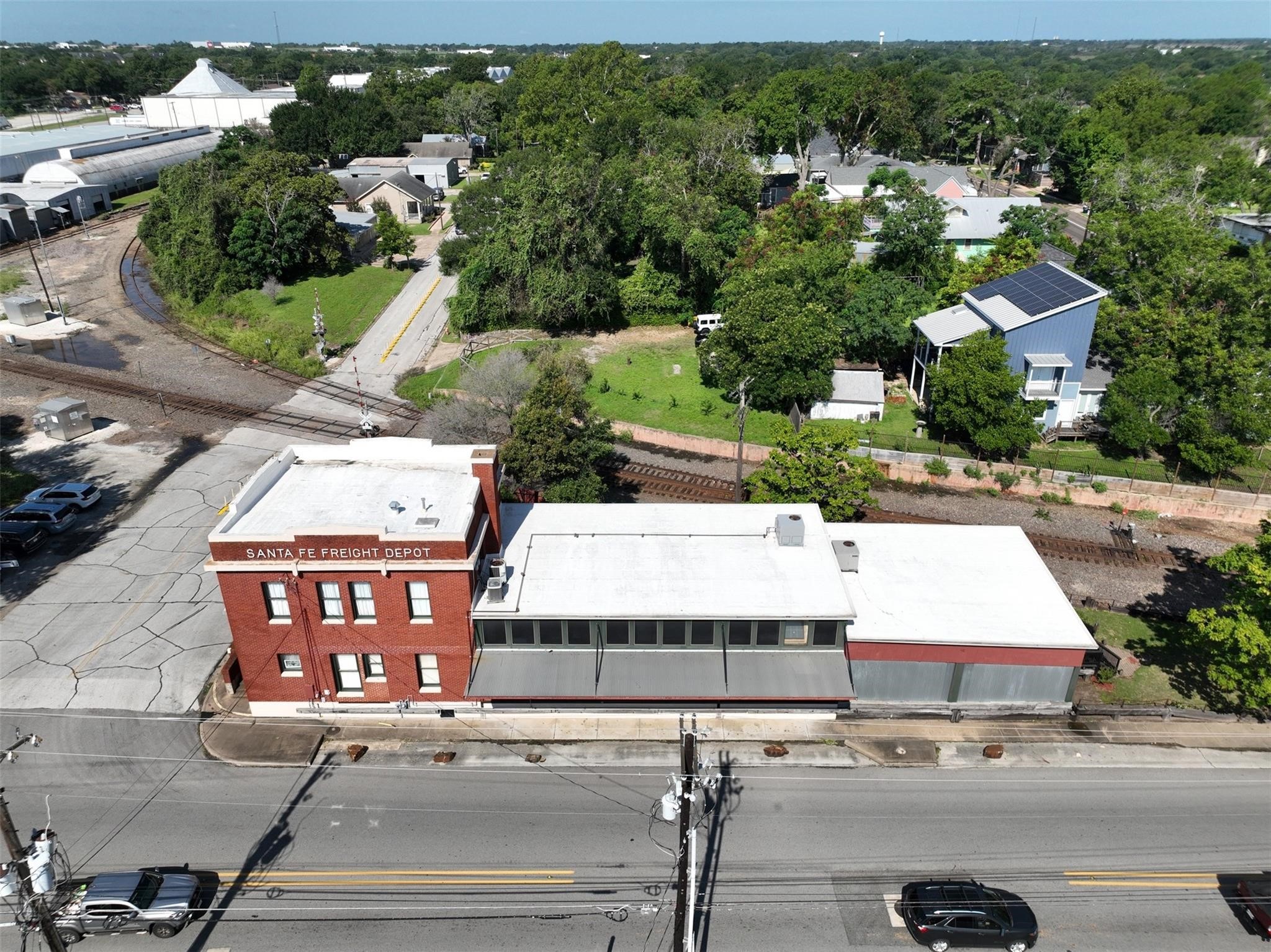 214 S Austin Street Property Photo 5