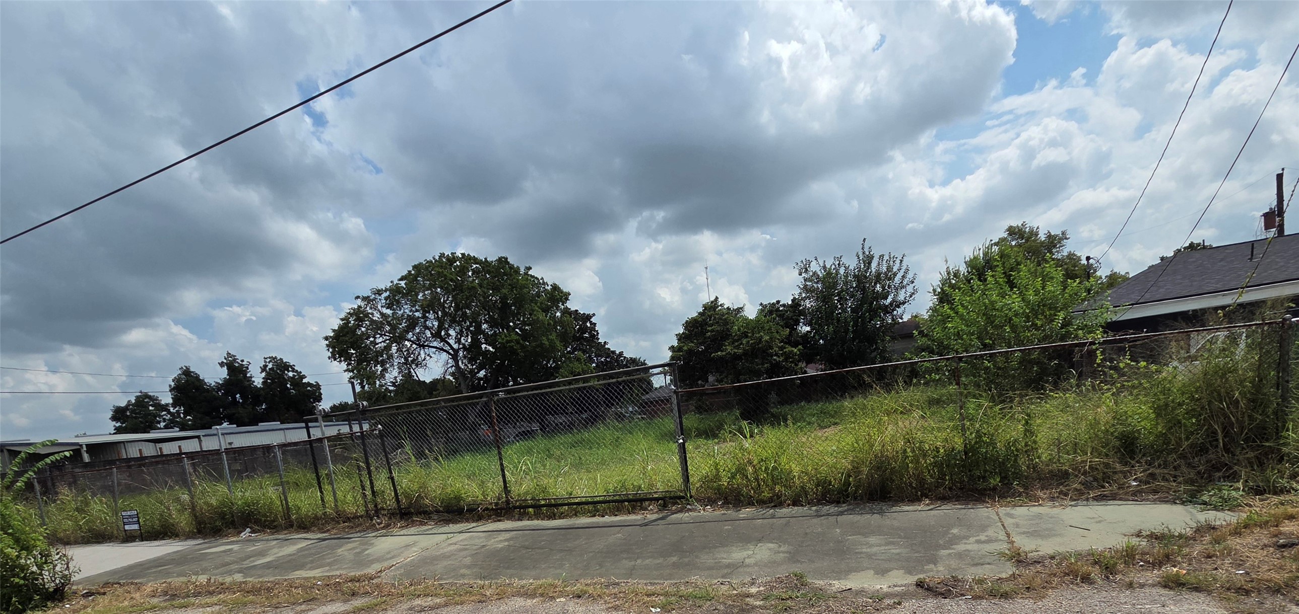 5514 Jensen Drive Property Photo 5