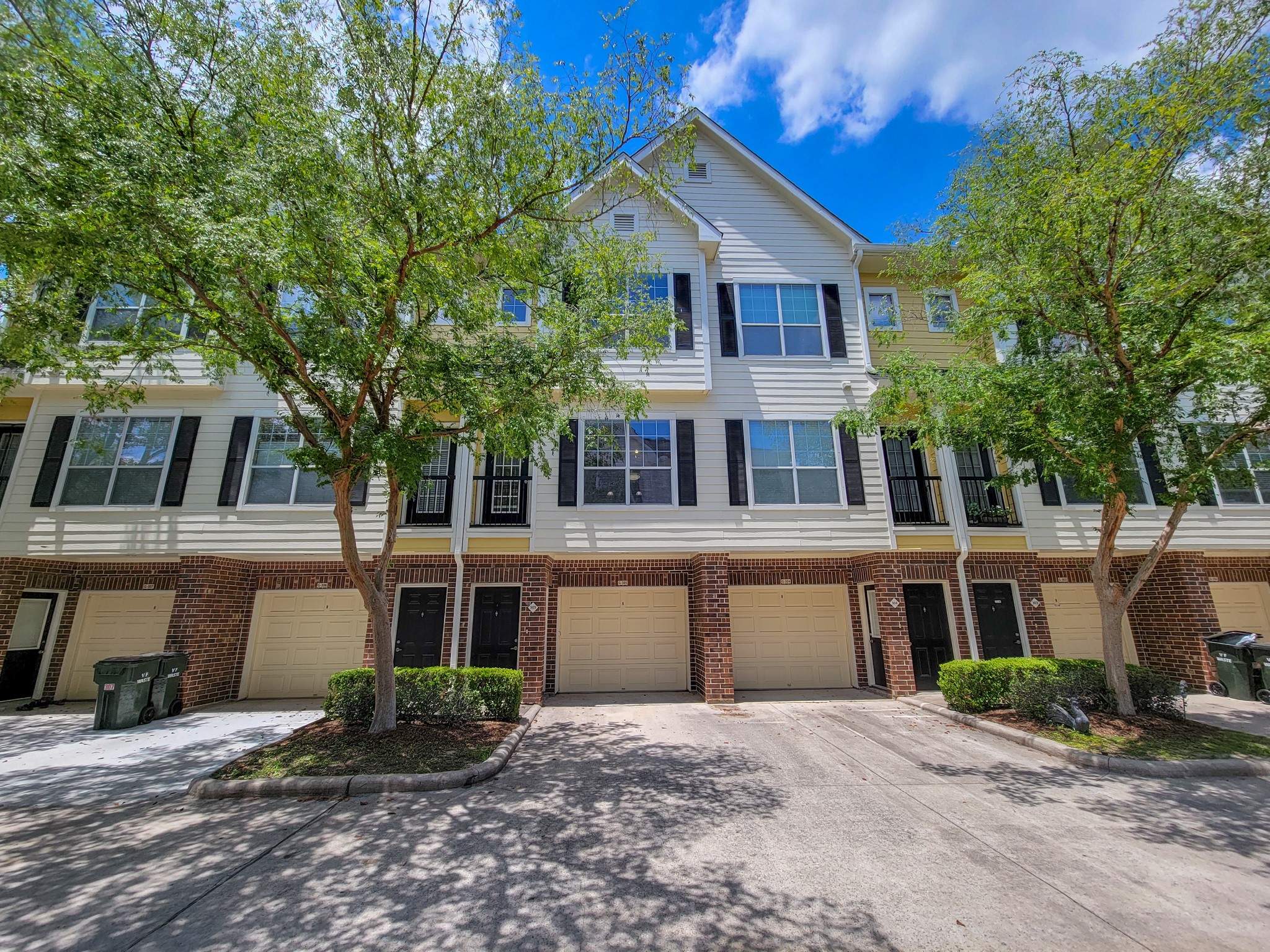 9200 Westheimer Road 305 Property Photo 1