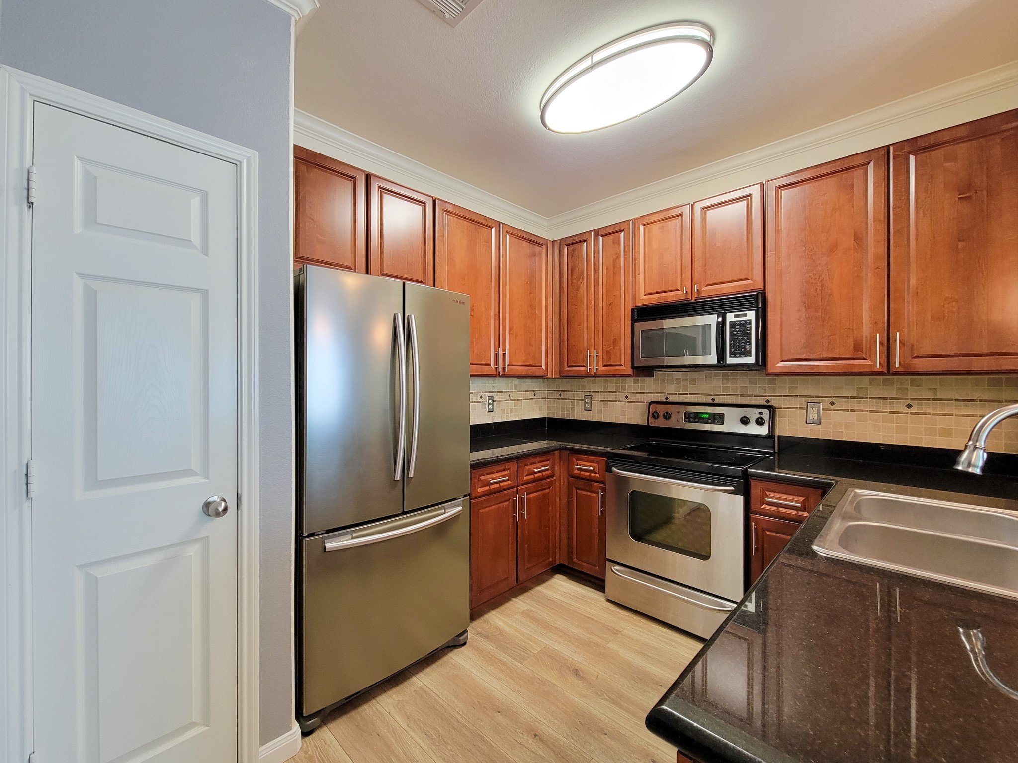 9200 Westheimer Road 305 Property Photo 5