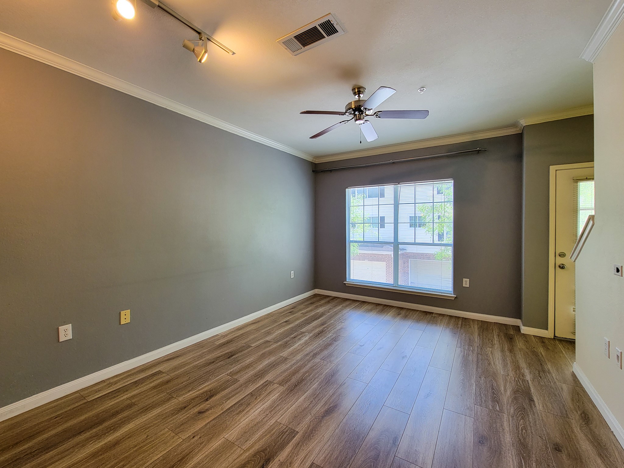 9200 Westheimer Road 305 Property Photo 8