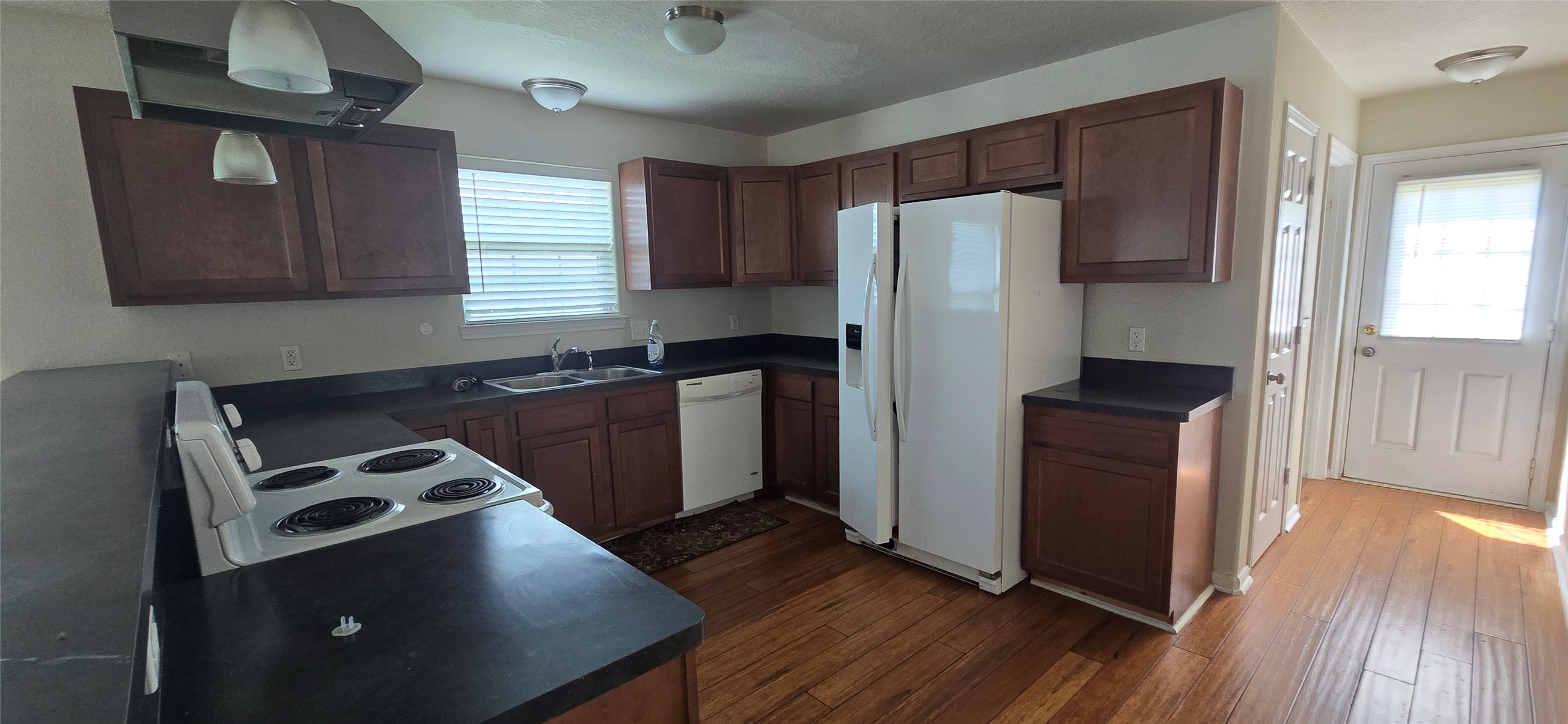 718 E Columbus Drive Property Photo 4