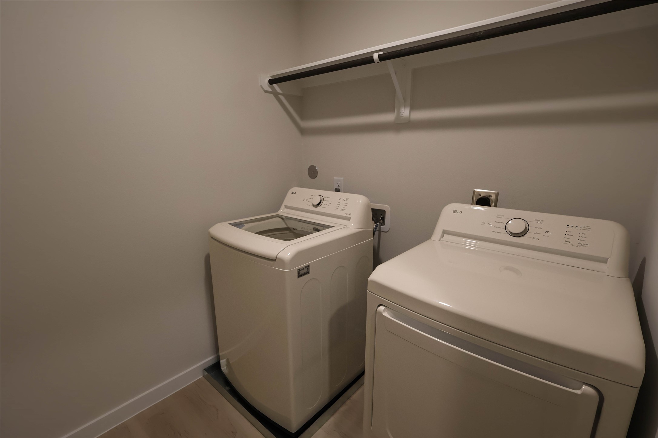7757 Bergamot Cir Property Photo 13