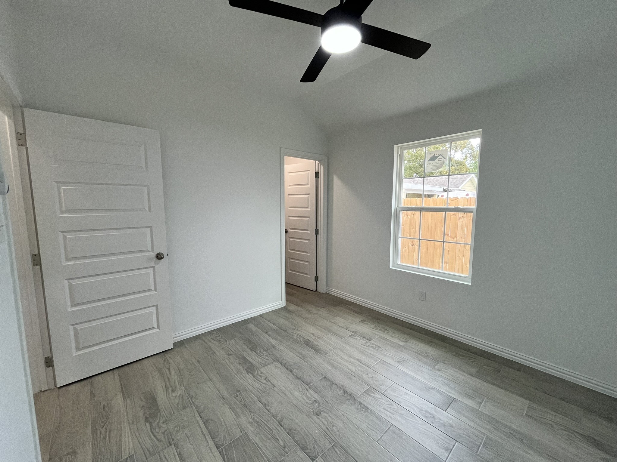 5706 Howell Street B Property Photo 20