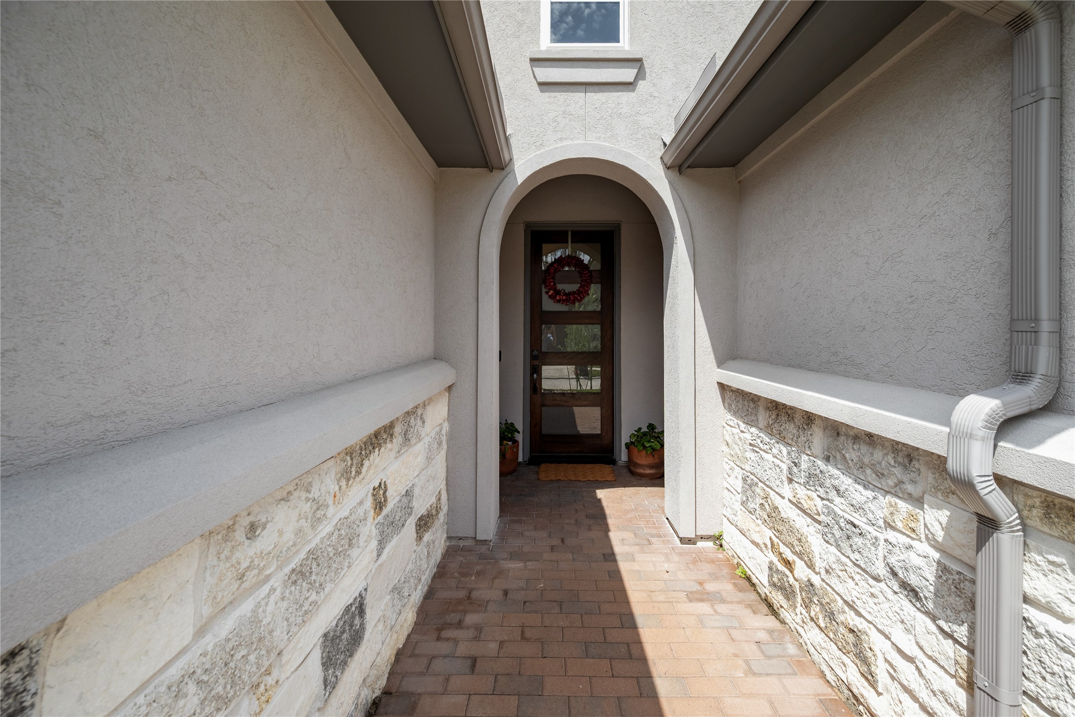 622 Platinum Stone Lane Property Photo 3