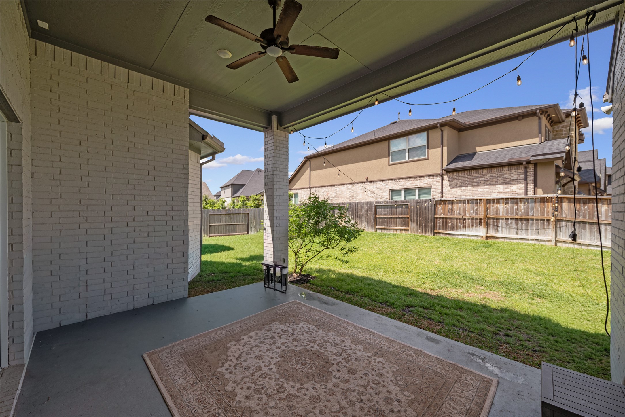 622 Platinum Stone Lane Property Photo 34