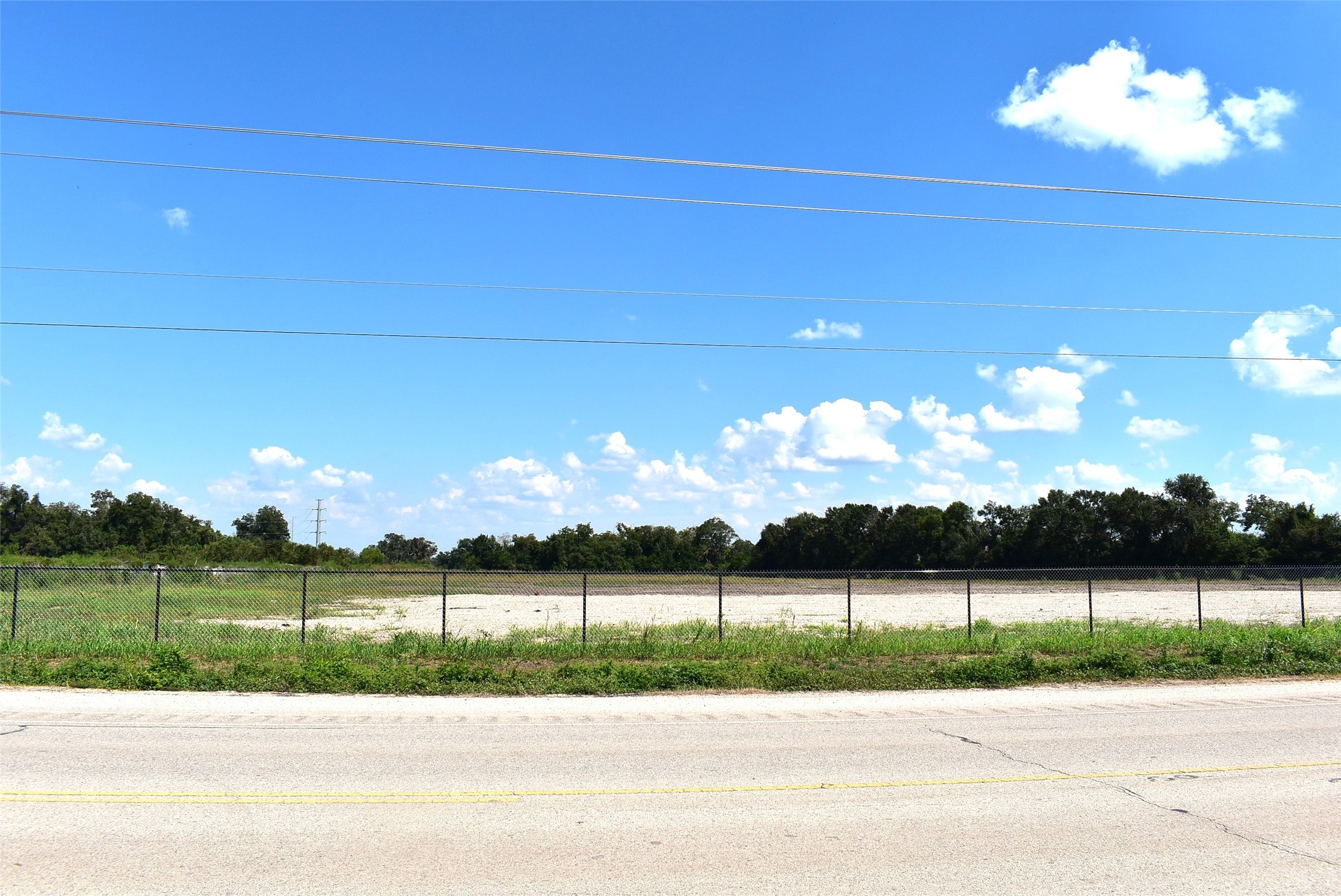 8911 Fm 524 Road Property Photo 4