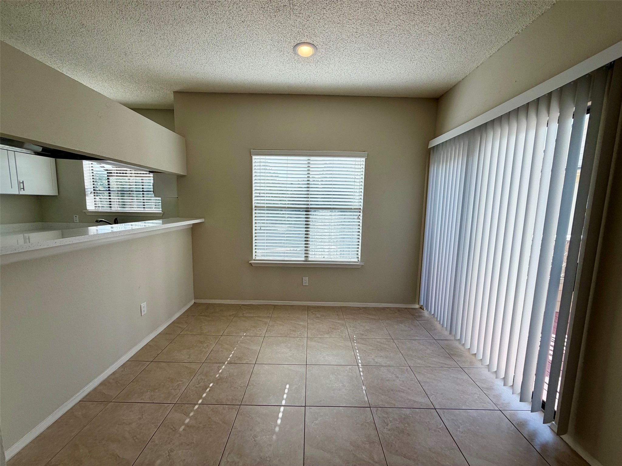 2710 Grants Lake Boulevard C10 Property Photo 3