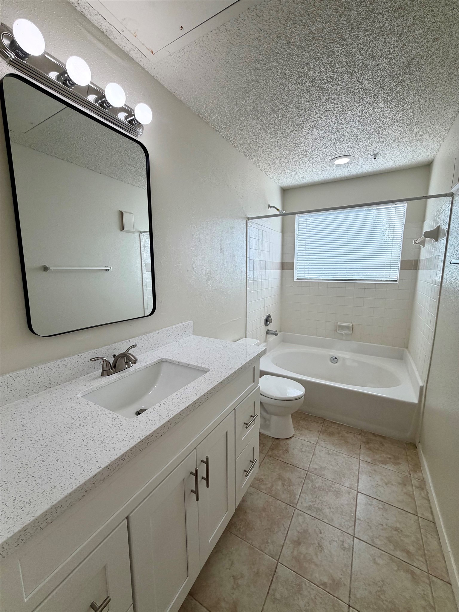 2710 Grants Lake Boulevard C10 Property Photo 7