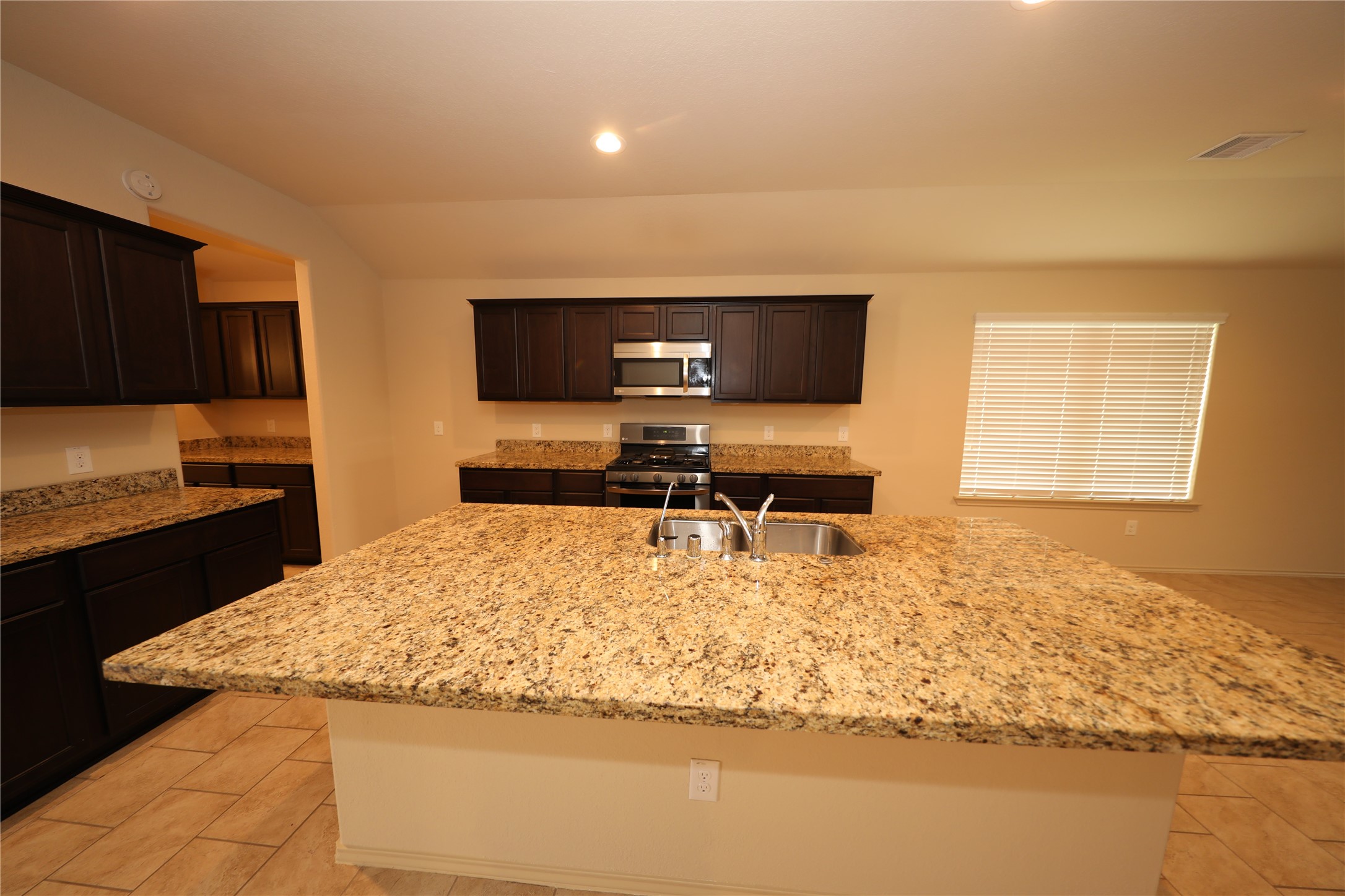 23210 Royal Tiger Road Property Photo 5