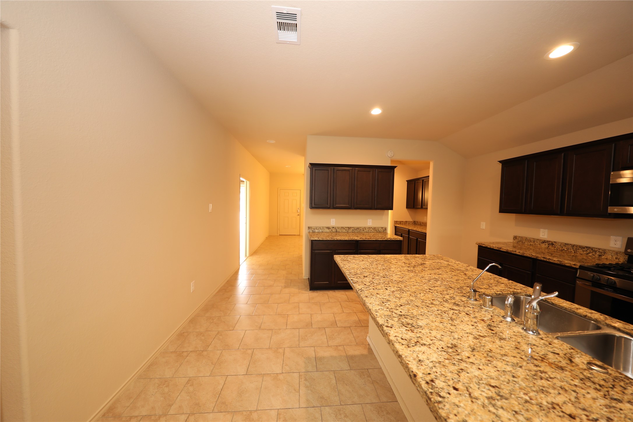 23210 Royal Tiger Road Property Photo 6