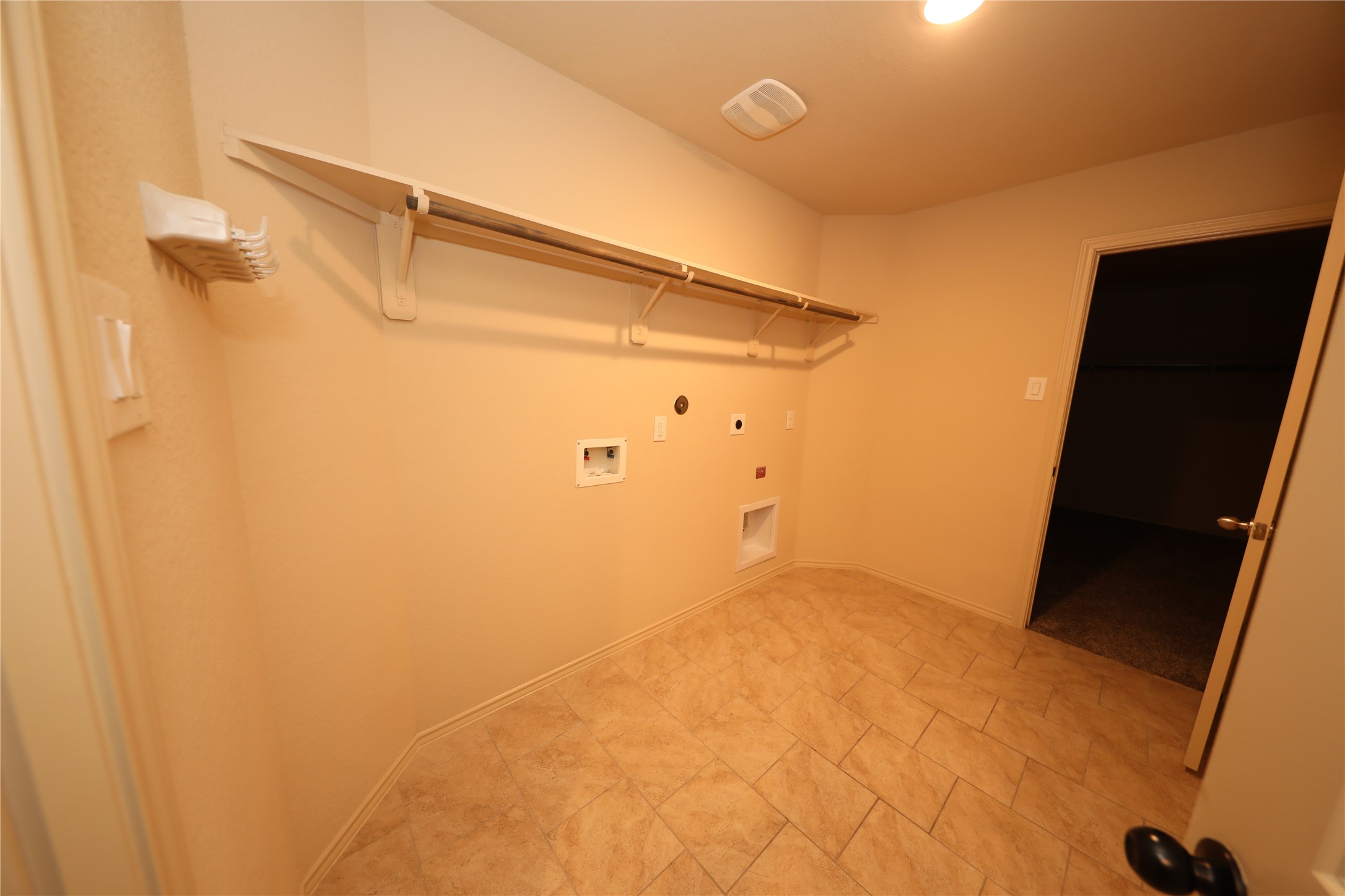 23210 Royal Tiger Road Property Photo 11