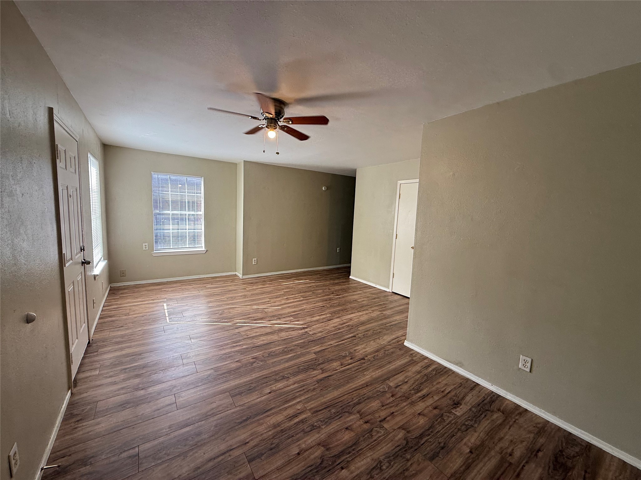4714 Oleander Street D Property Photo 2