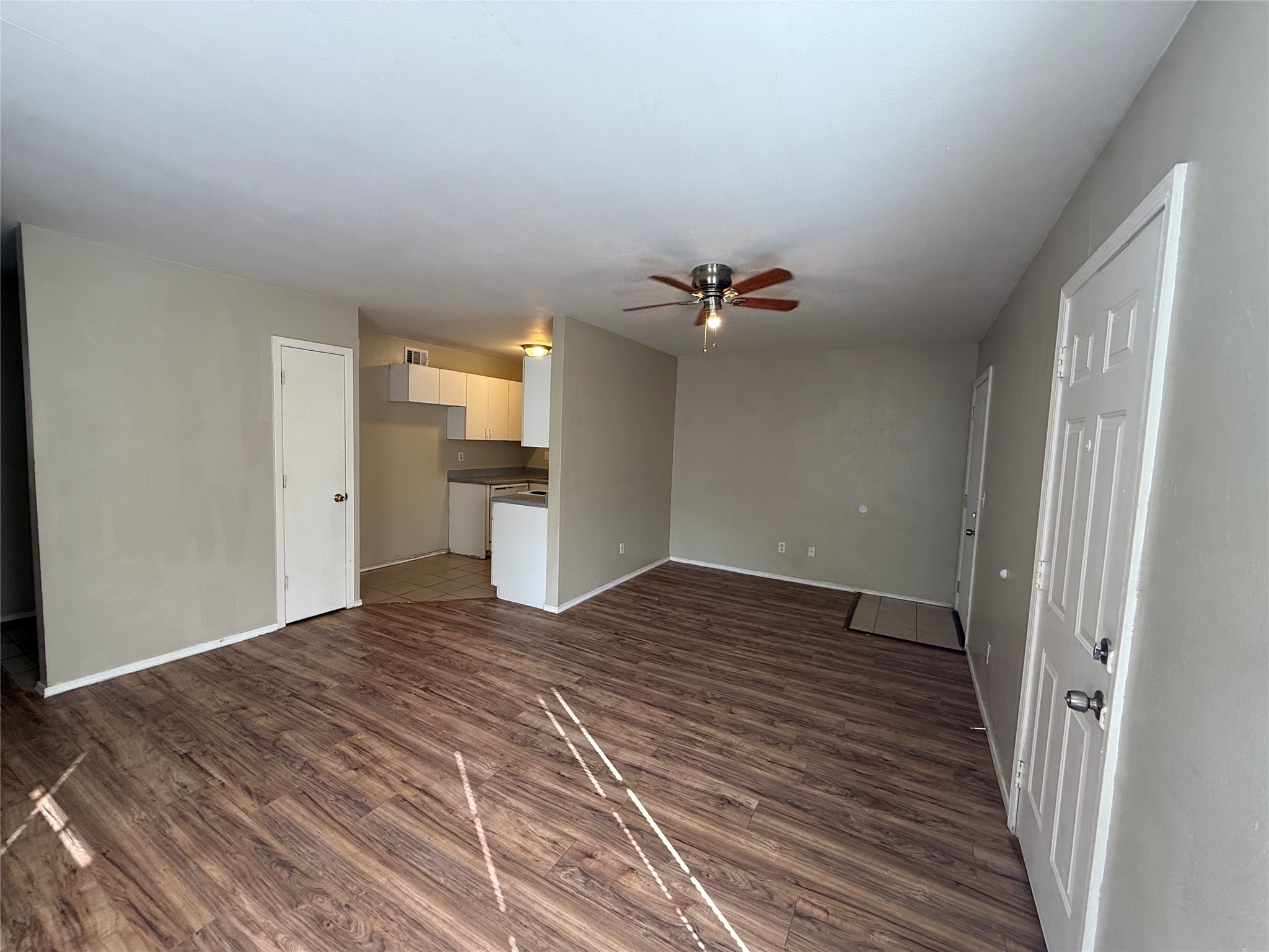 4714 Oleander Street D Property Photo 3