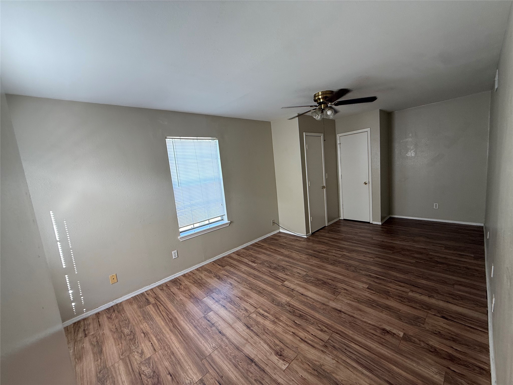 4714 Oleander Street D Property Photo 8