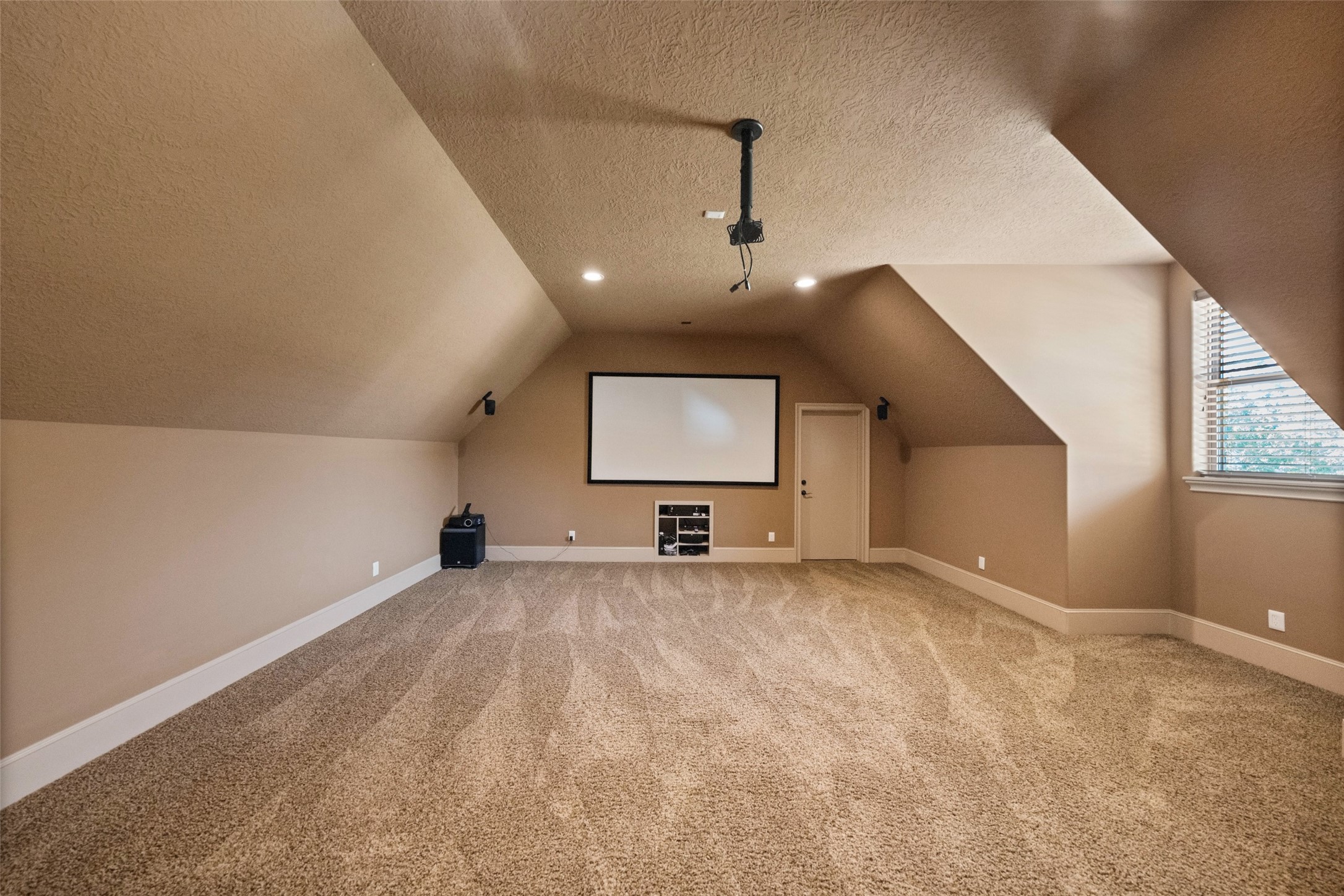 21710 Pino Lane Property Photo 32
