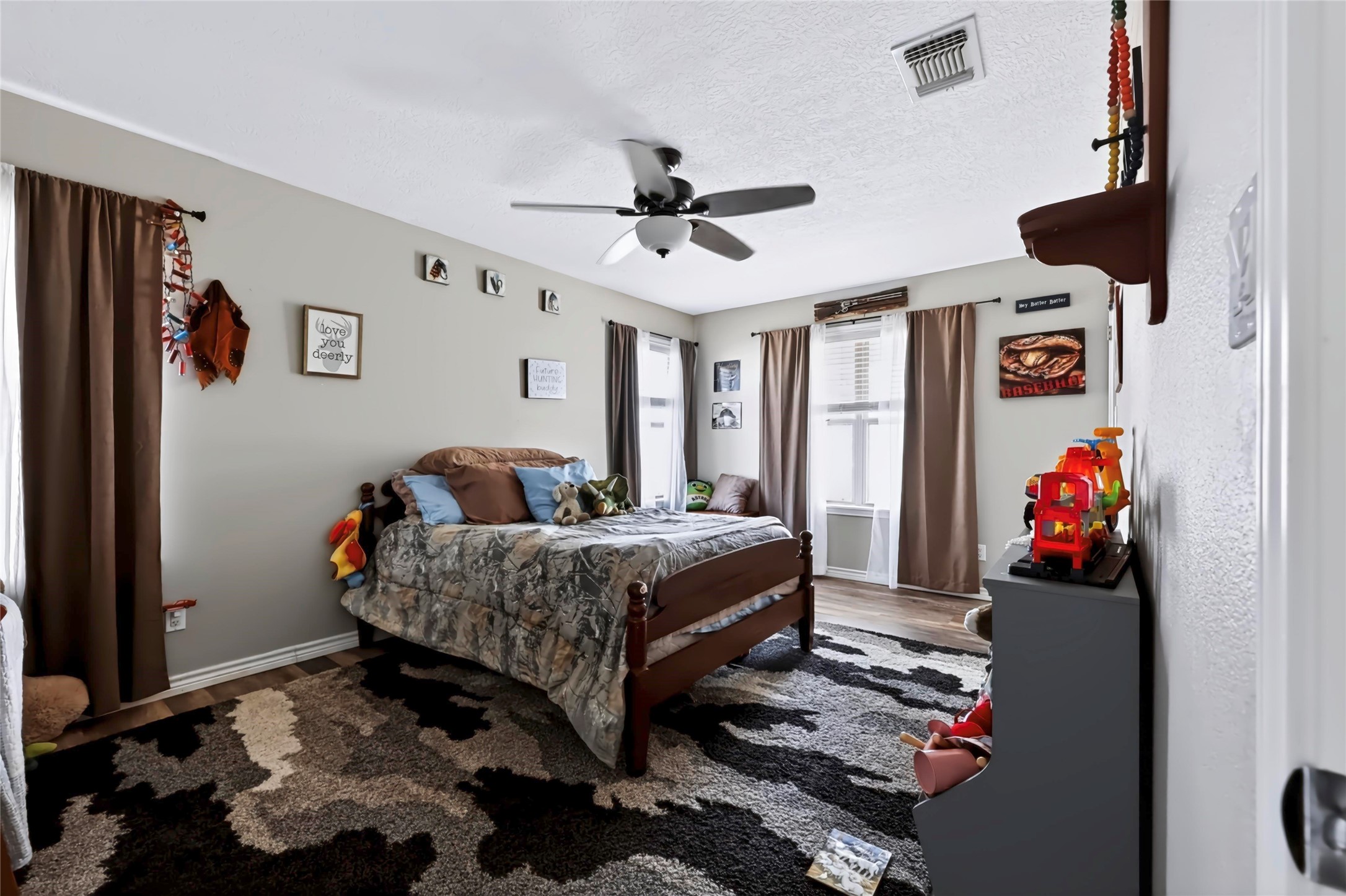 4800 Petter Rainosek Loop Property Photo 15